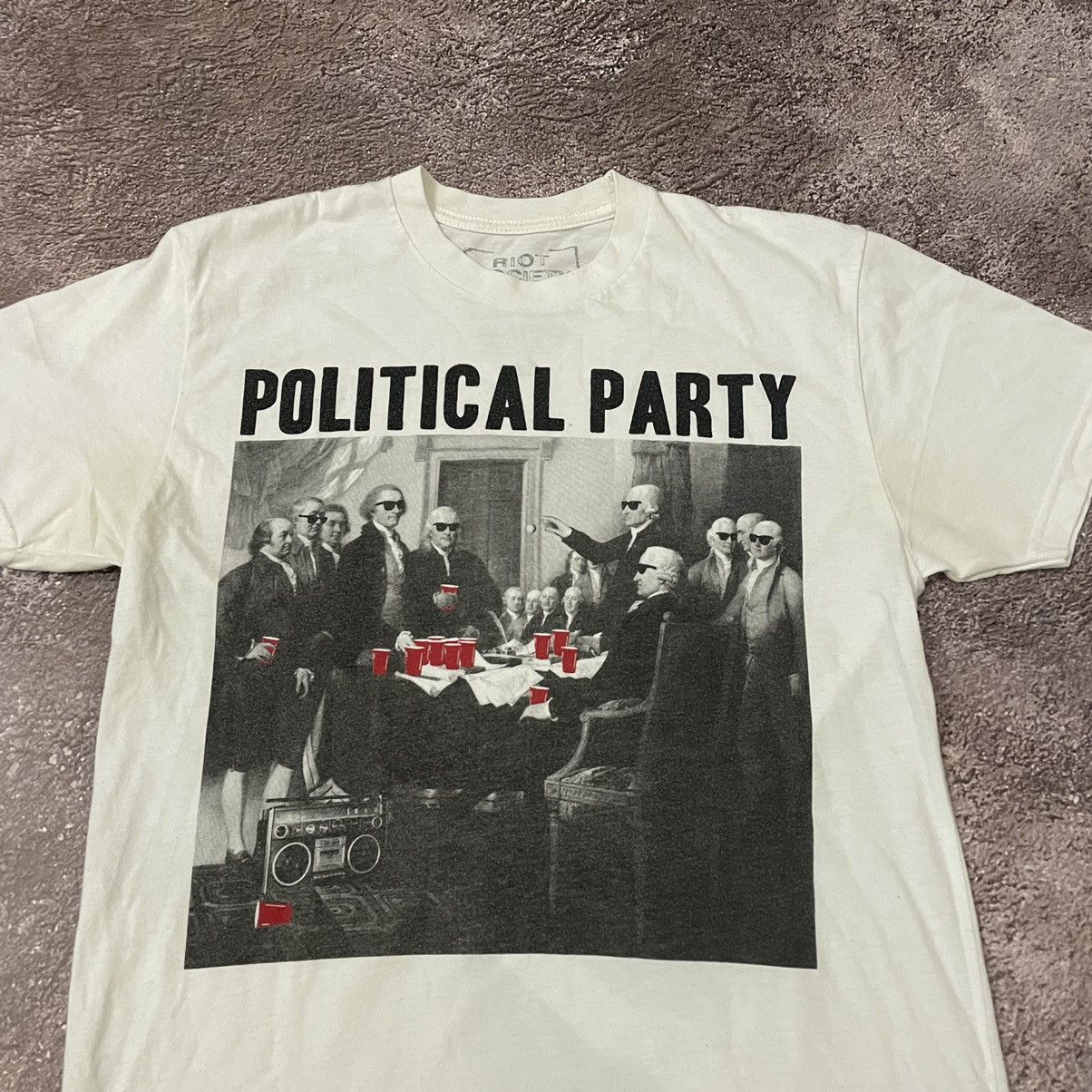 Vintage Vintage Y2K ADULT Tee Political Party Buymypiece M Size US M / EU 48-50 / 2 - 5 Thumbnail