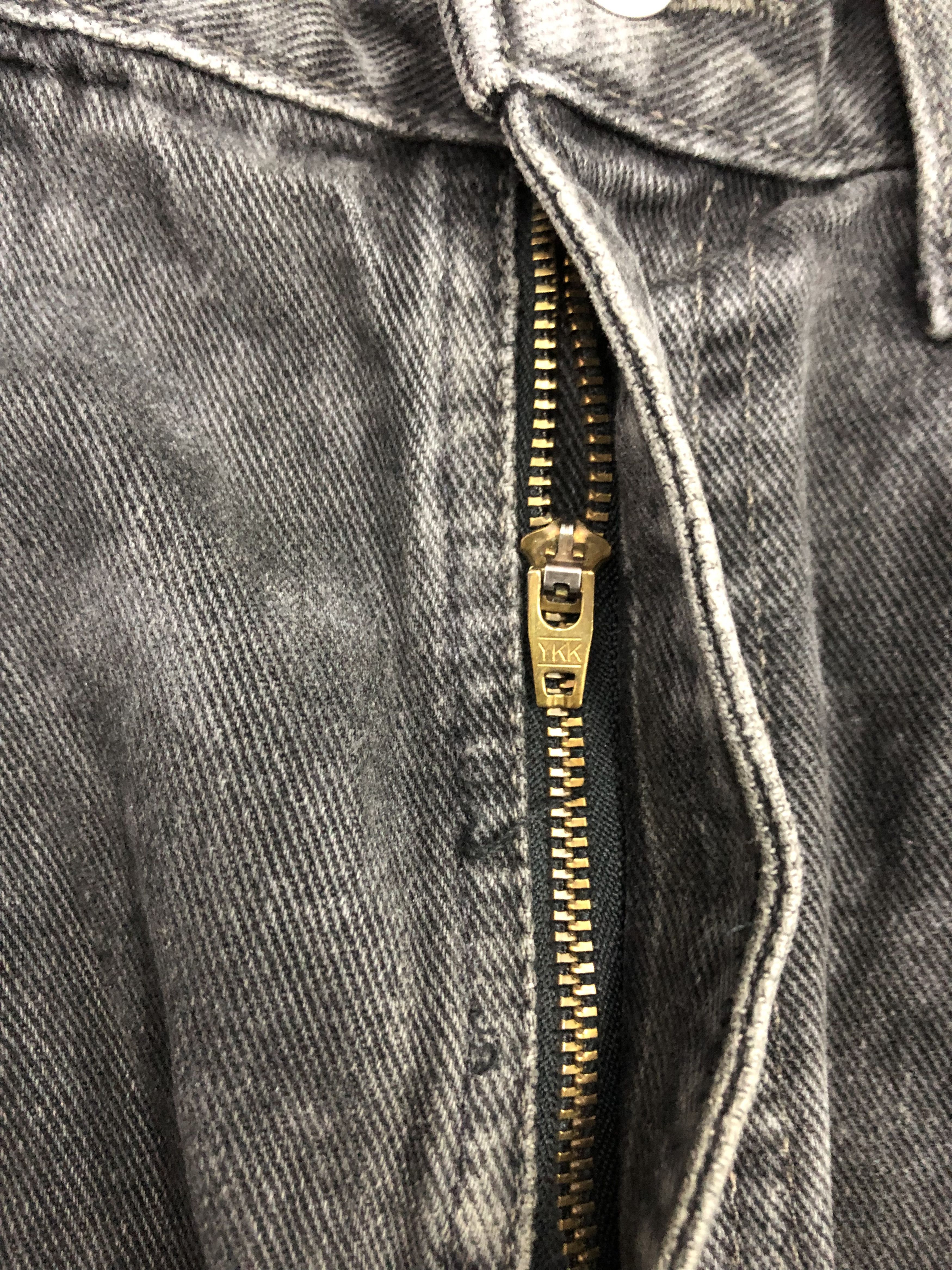 Levi's Vintage 90s Levis 505 Acid Wash Snow Wash Black Denim DP1232 Size US 34 / EU 50 - 9 Thumbnail