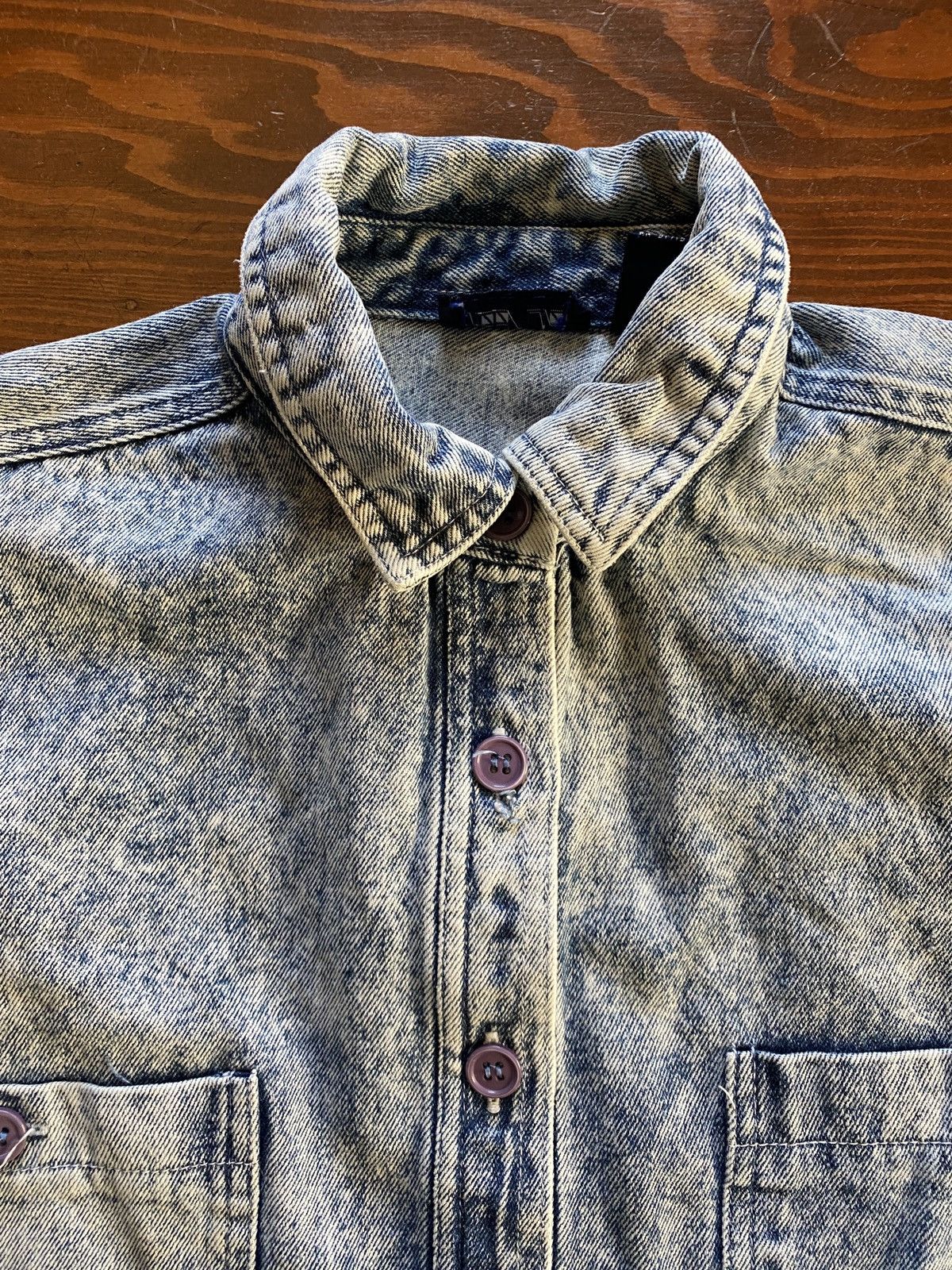 Vintage Vintage 80’s Acid Wash Women’s Long Sleeve Denim Button Up Size L / US 10 / IT 46 - 3 Thumbnail