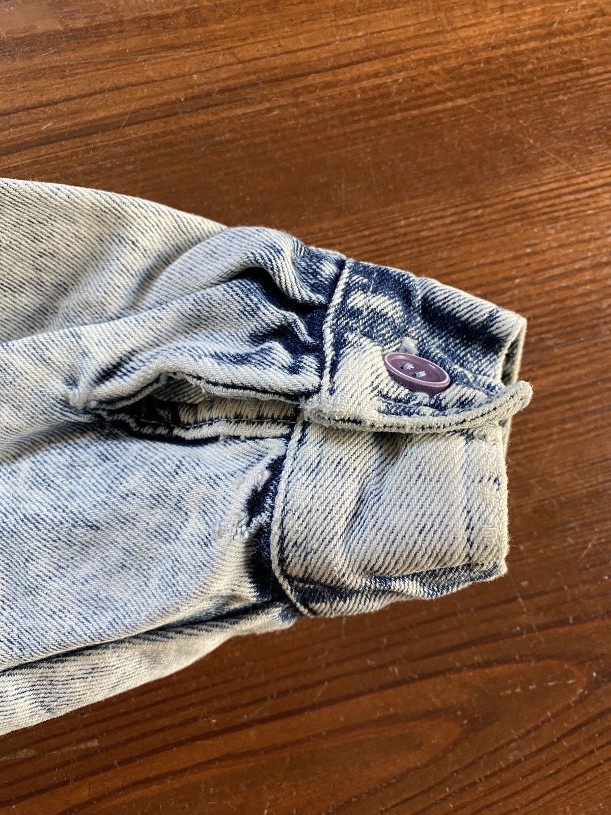 Vintage Vintage 80’s Acid Wash Women’s Long Sleeve Denim Button Up Size L / US 10 / IT 46 - 14 Thumbnail