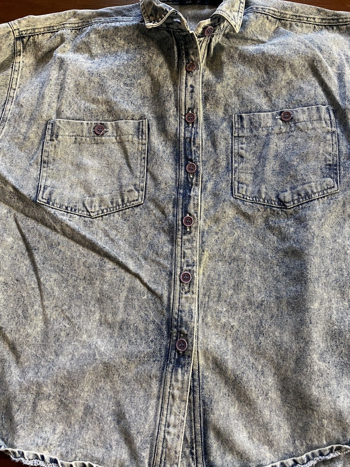 Vintage Vintage 80’s Acid Wash Women’s Long Sleeve Denim Button Up Size L / US 10 / IT 46 - 4 Thumbnail