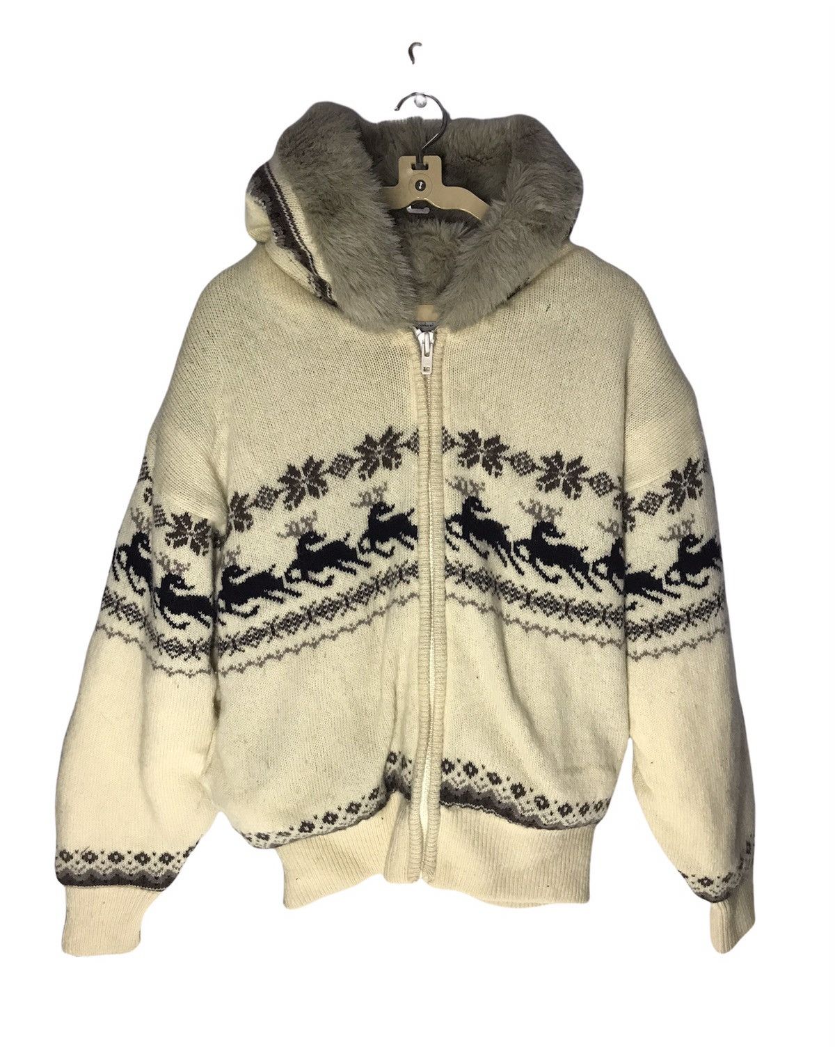 Vintage Vintage knitwear printed jacket fur hoodie by rio brothers Size US M / EU 48-50 / 2 - 1 Thumbnail