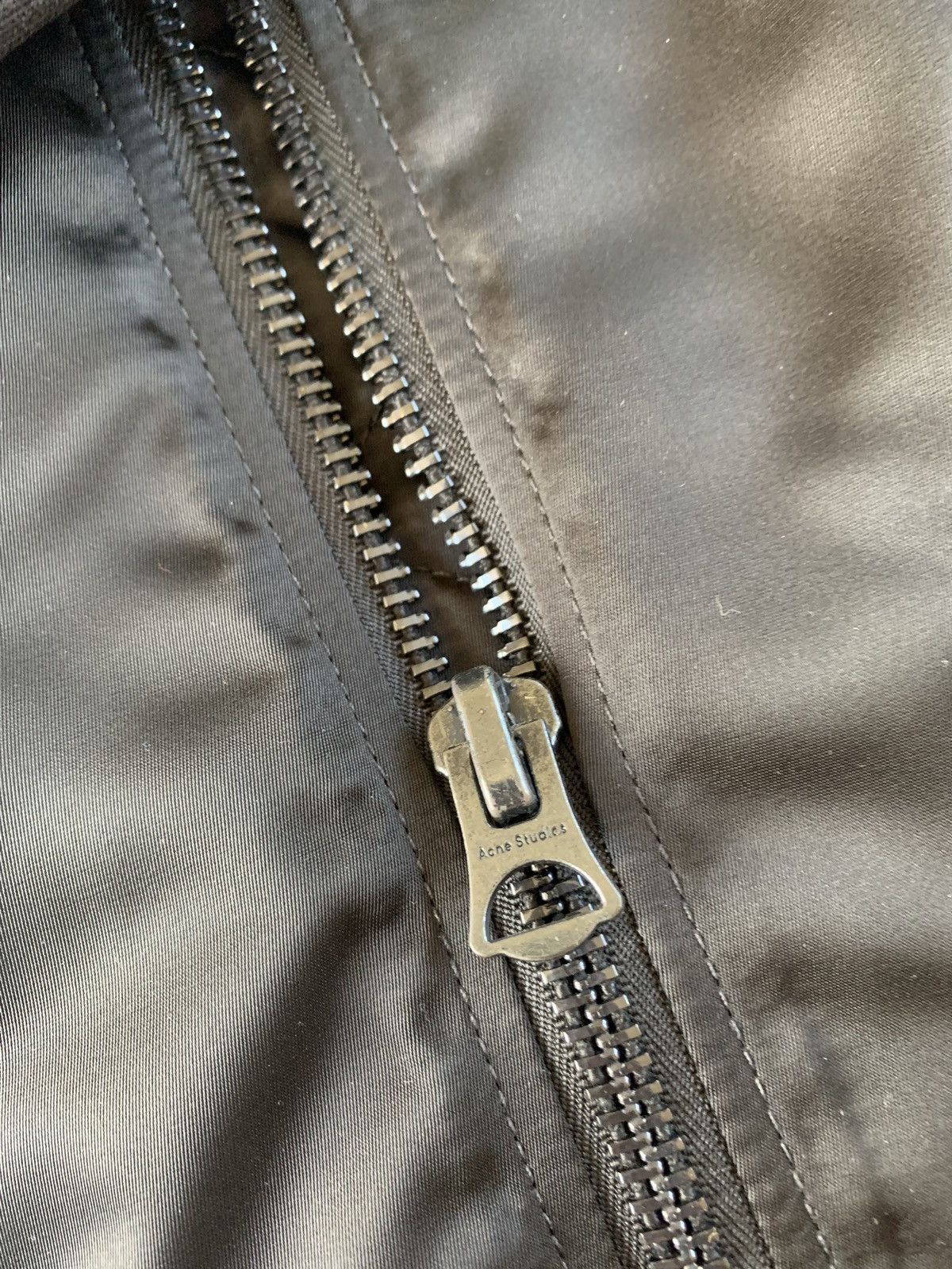 Selo Light Padded Bomber Jacket in Black