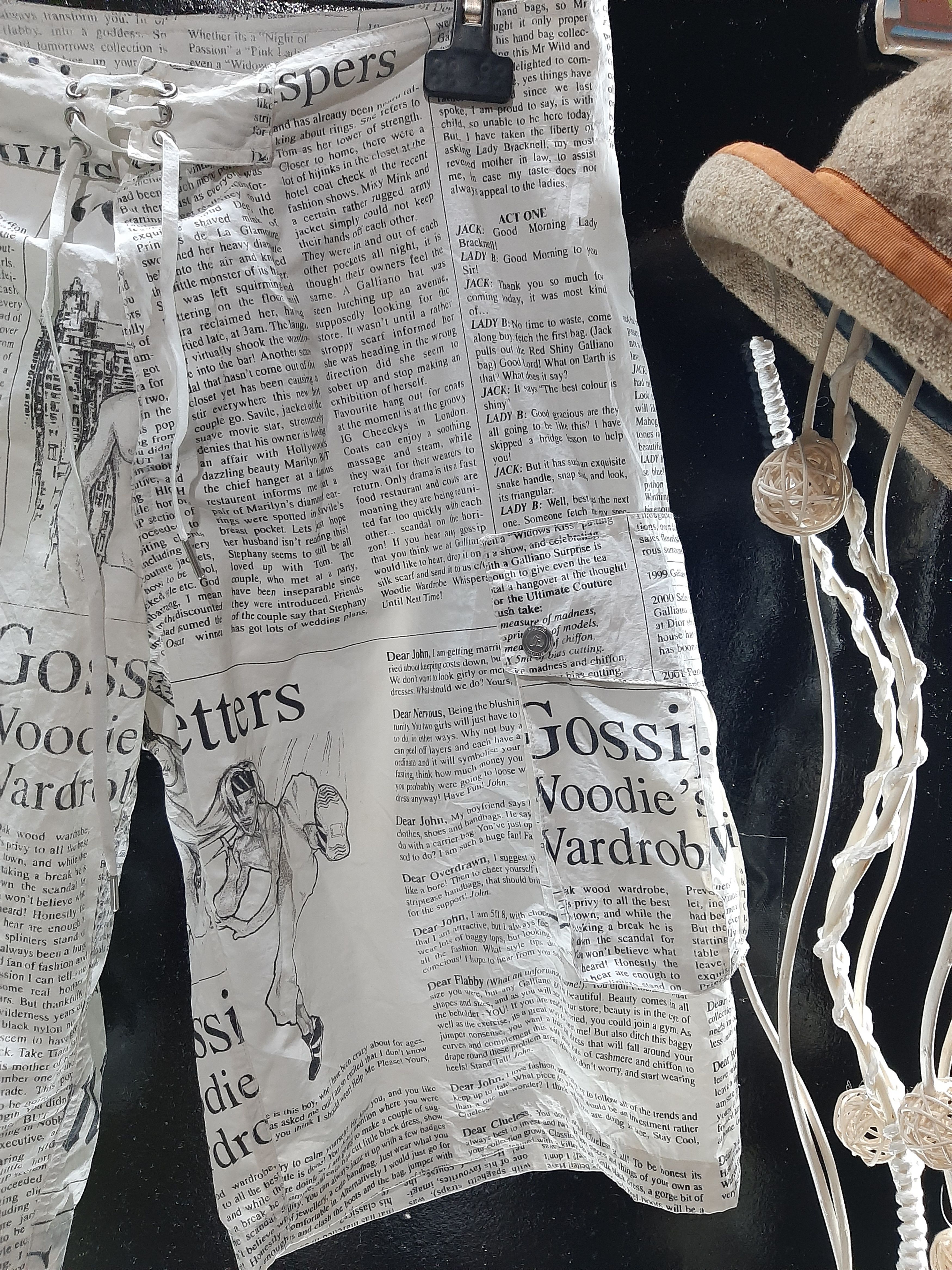 Designer × John Galliano JOHN GALLIANO BEACH WEAR NEWS PAPER FULL PRINT CARGO PANTS Size US 32 / EU 48 - 2 Thumbnail