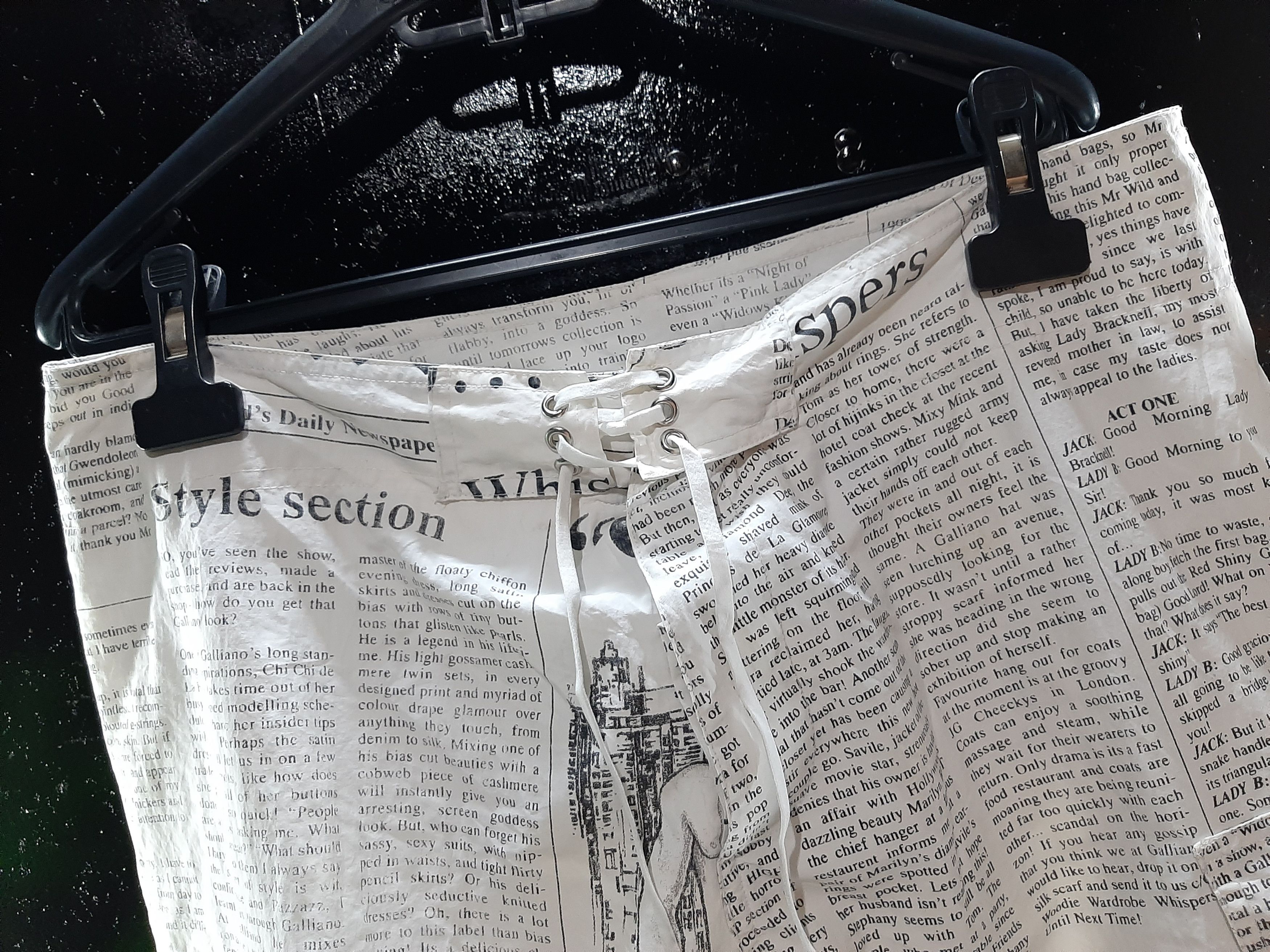 Designer × John Galliano JOHN GALLIANO BEACH WEAR NEWS PAPER FULL PRINT CARGO PANTS Size US 32 / EU 48 - 4 Thumbnail