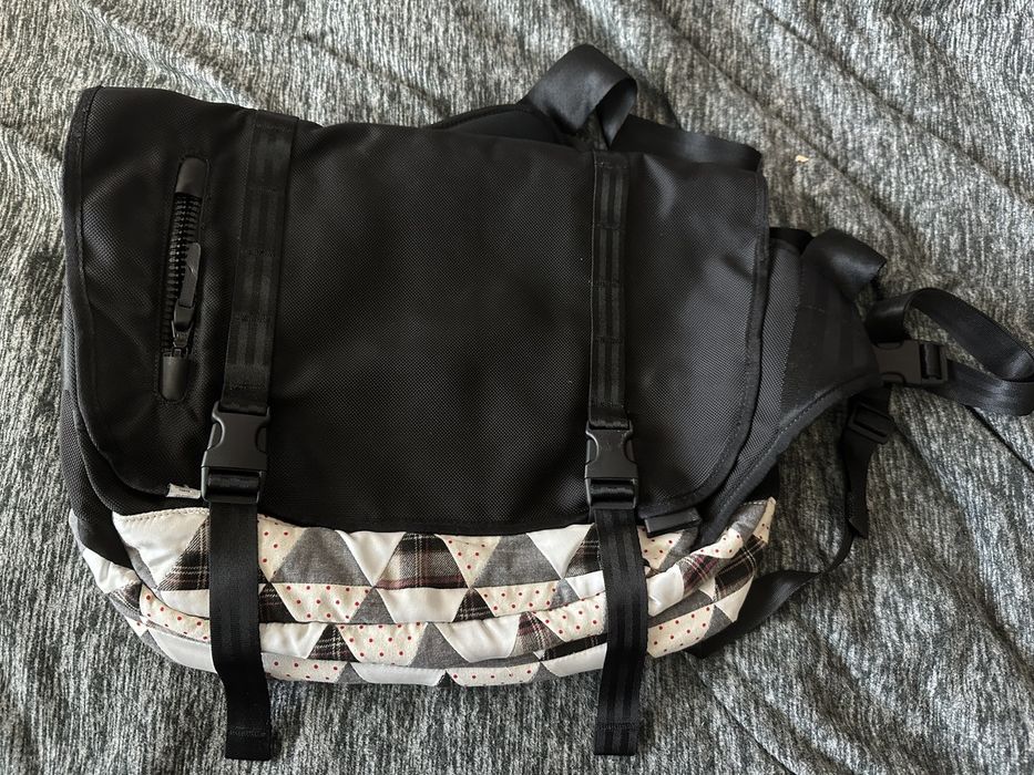 Visvim Visvim aw08 18L e-cat shaker ballistic messenger bag | Grailed