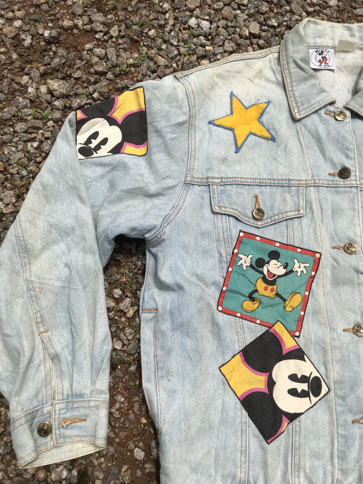 Disney vintage rare OG 90s mickey mouse patchwork denim jacket Size US L / EU 52-54 / 3 - 3 Thumbnail