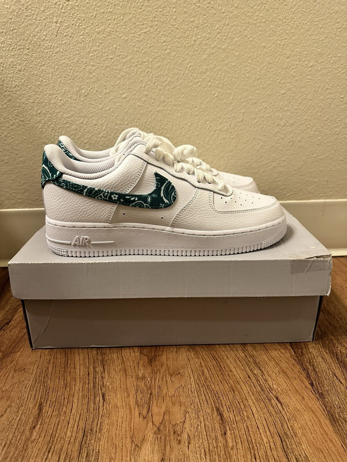 Nike Air Force 1 Low '07 Essential White Green Paisley Wmns