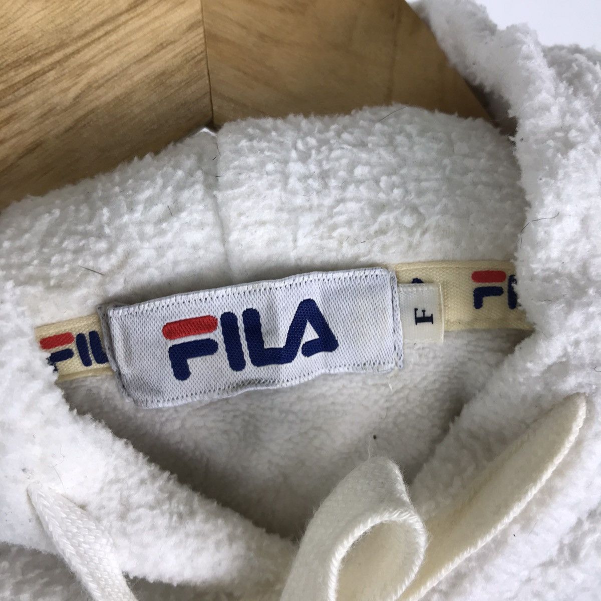 Fila Vintage Fila Spell Out Embroidery Fleece Hoodie Pullover Size US M / EU 48-50 / 2 - 5 Thumbnail