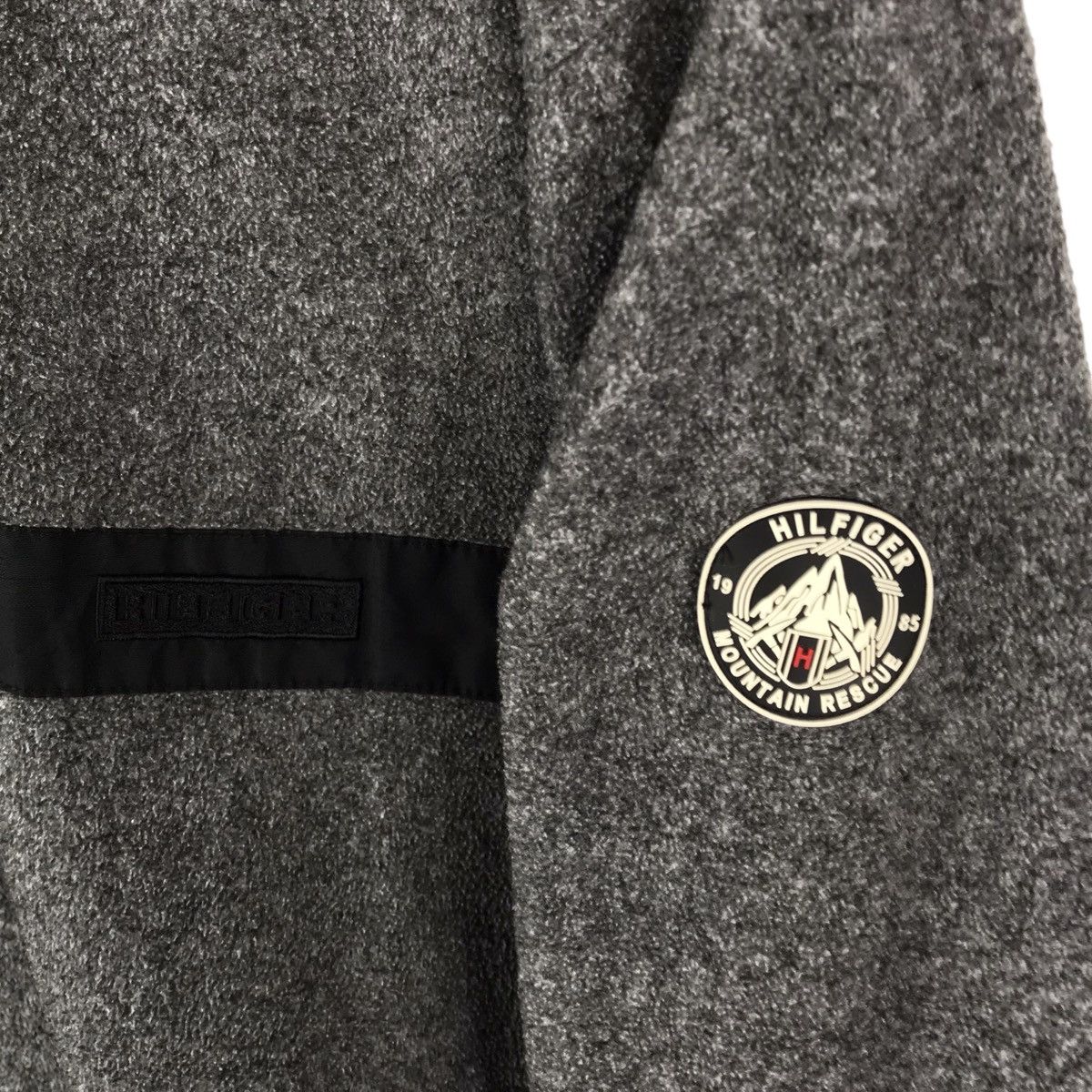 Tommy Hilfiger Vintage Tommy Hilfiger Mountain Rescue Fleece Sweatshirt Size US M / EU 48-50 / 2 - 5 Thumbnail