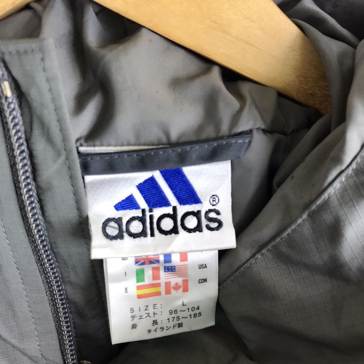 Adidas Vintage Adidas Equipment Waterproof Hoodie Zipper Jacket Size US L / EU 52-54 / 3 - 7 Thumbnail