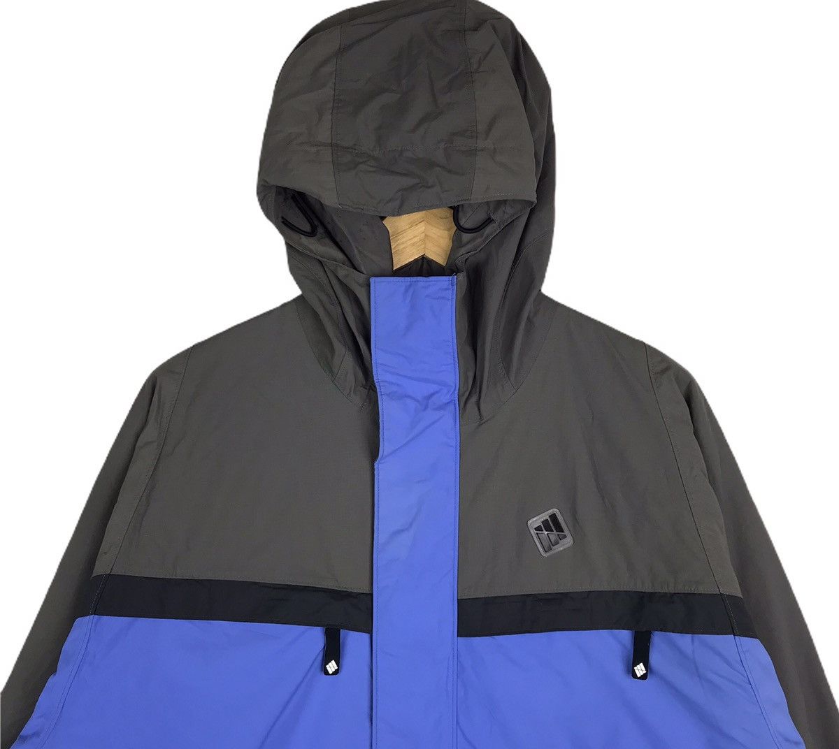 Adidas Vintage Adidas Equipment Waterproof Hoodie Zipper Jacket Size US L / EU 52-54 / 3 - 2 Thumbnail