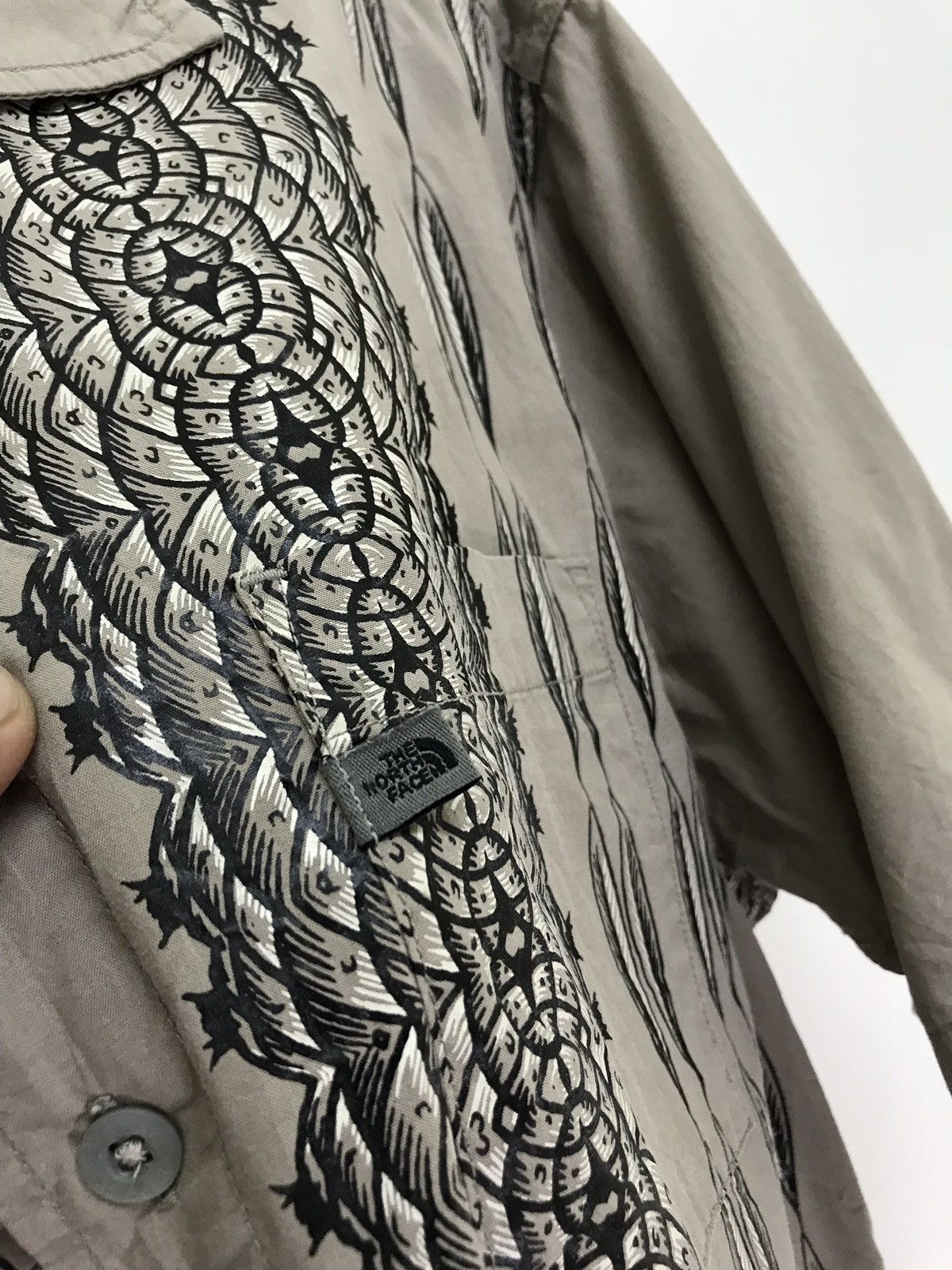 The North Face The North Face Hawaiian Shirt Panel Printed All Over Size US M / EU 48-50 / 2 - 2 Thumbnail