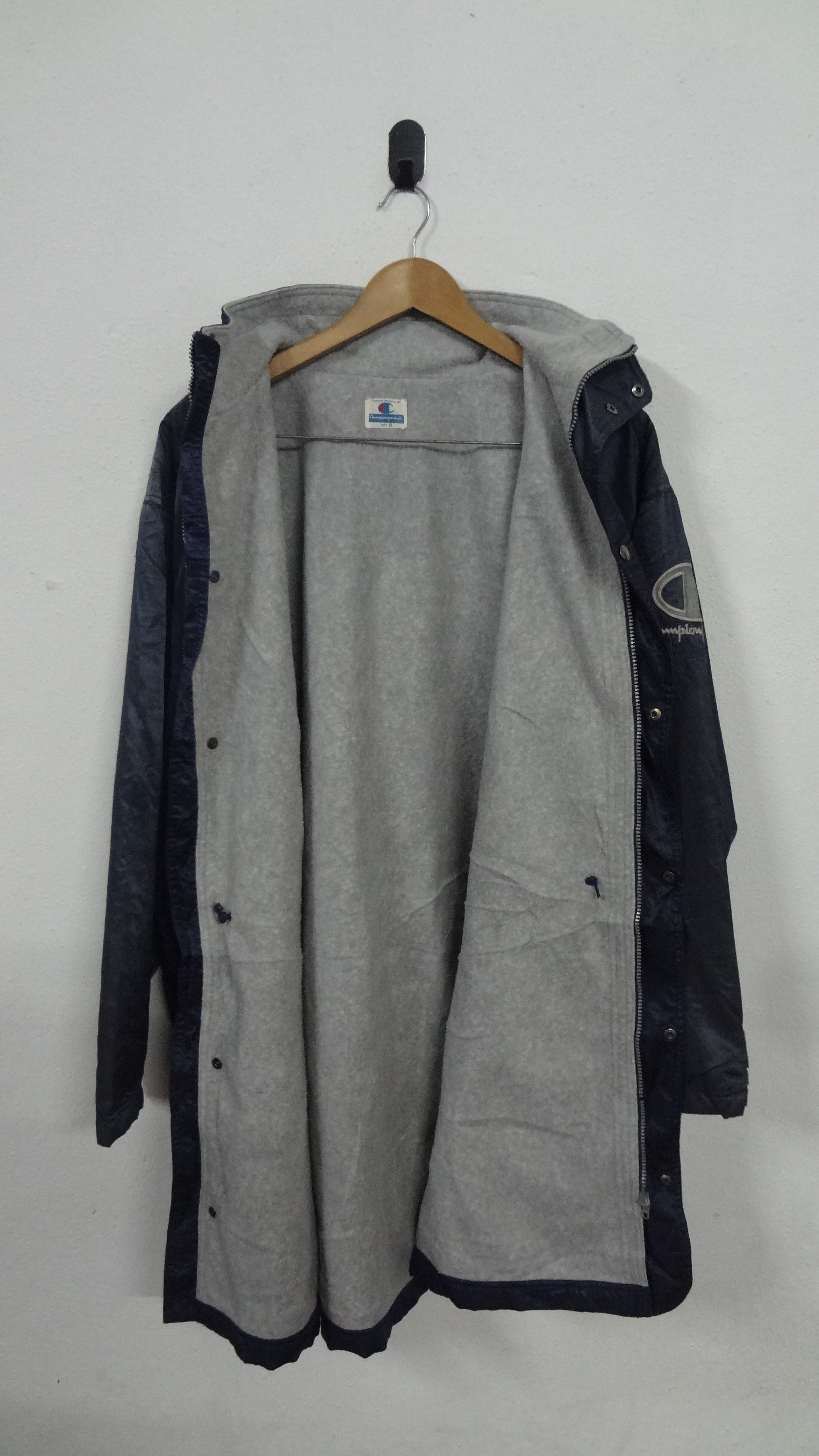 Champion CHAMPION Big Logo parka coat Sportswear Vintage Windbreaker Size US XL / EU 56 / 4 - 3 Thumbnail