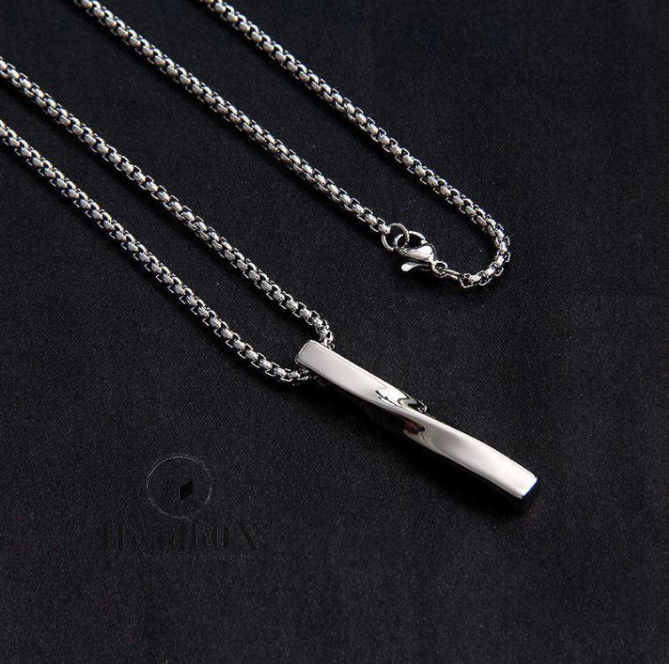 Jewelry Rectangle Minimalist Twist Pendant Necklace Size ONE SIZE - 5 Thumbnail