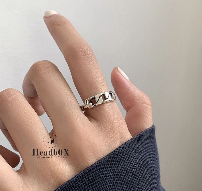 Jewelry Retro Hollow Chain Ring Size ONE SIZE - 1 Thumbnail