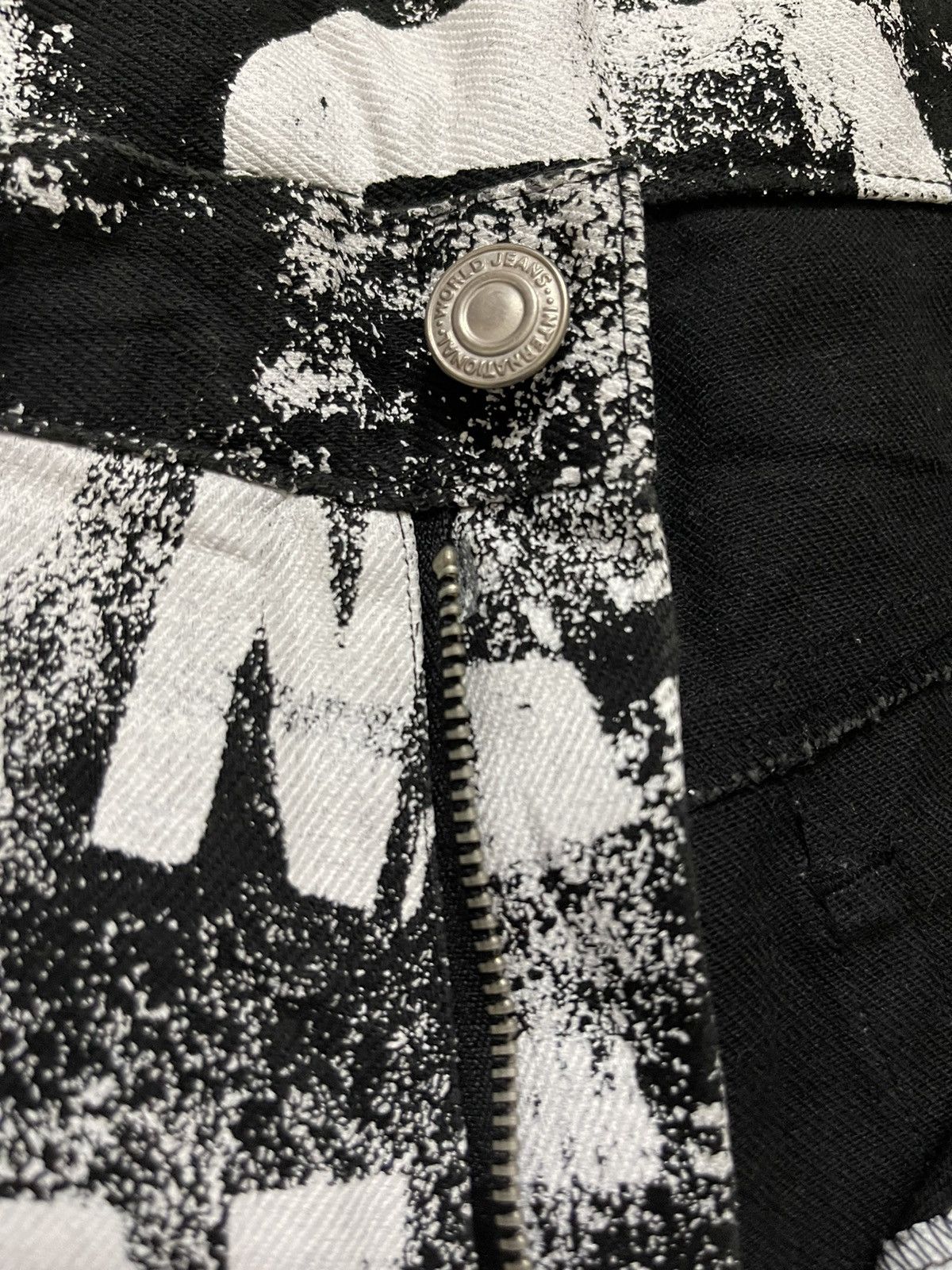 Art Comes First × Japanese Brand 💥Very Rare💥Bernings All Over Print Denim Pants Size US 29 - 5 Thumbnail