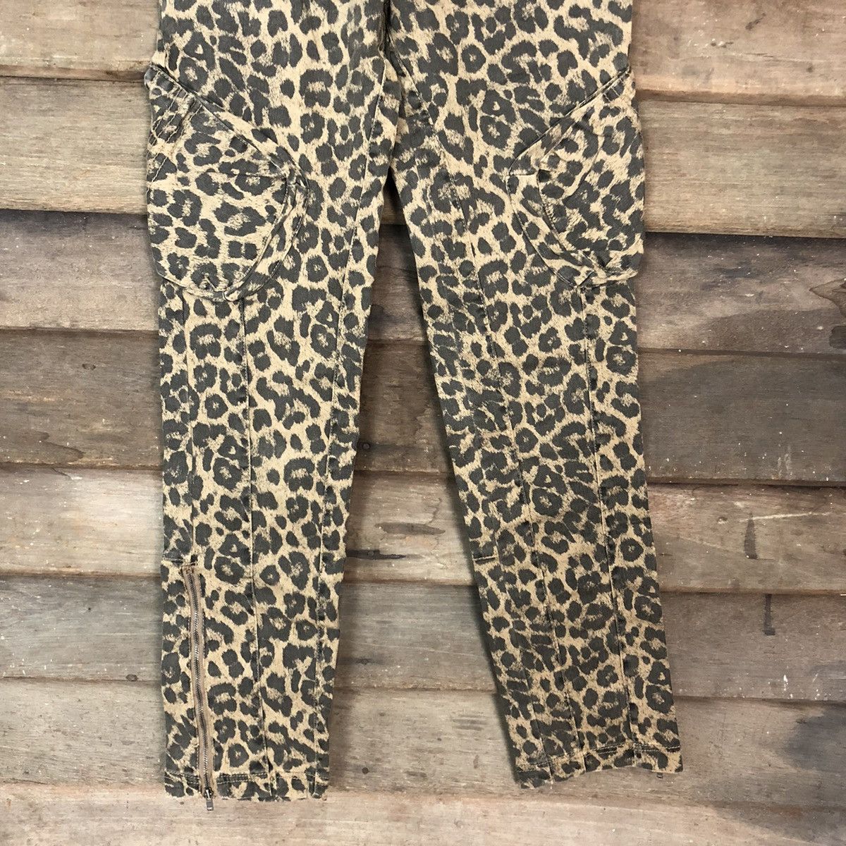 Japanese Brand DL Barak cheetah leopard Multipocket art Cargo Pants #3422 Size US 28 / EU 44 - 3 Thumbnail