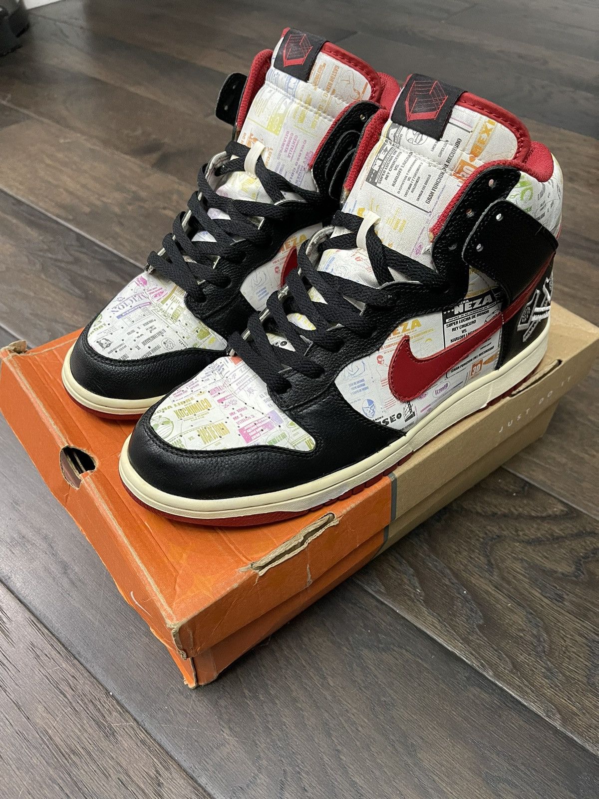lucha libre sneakers