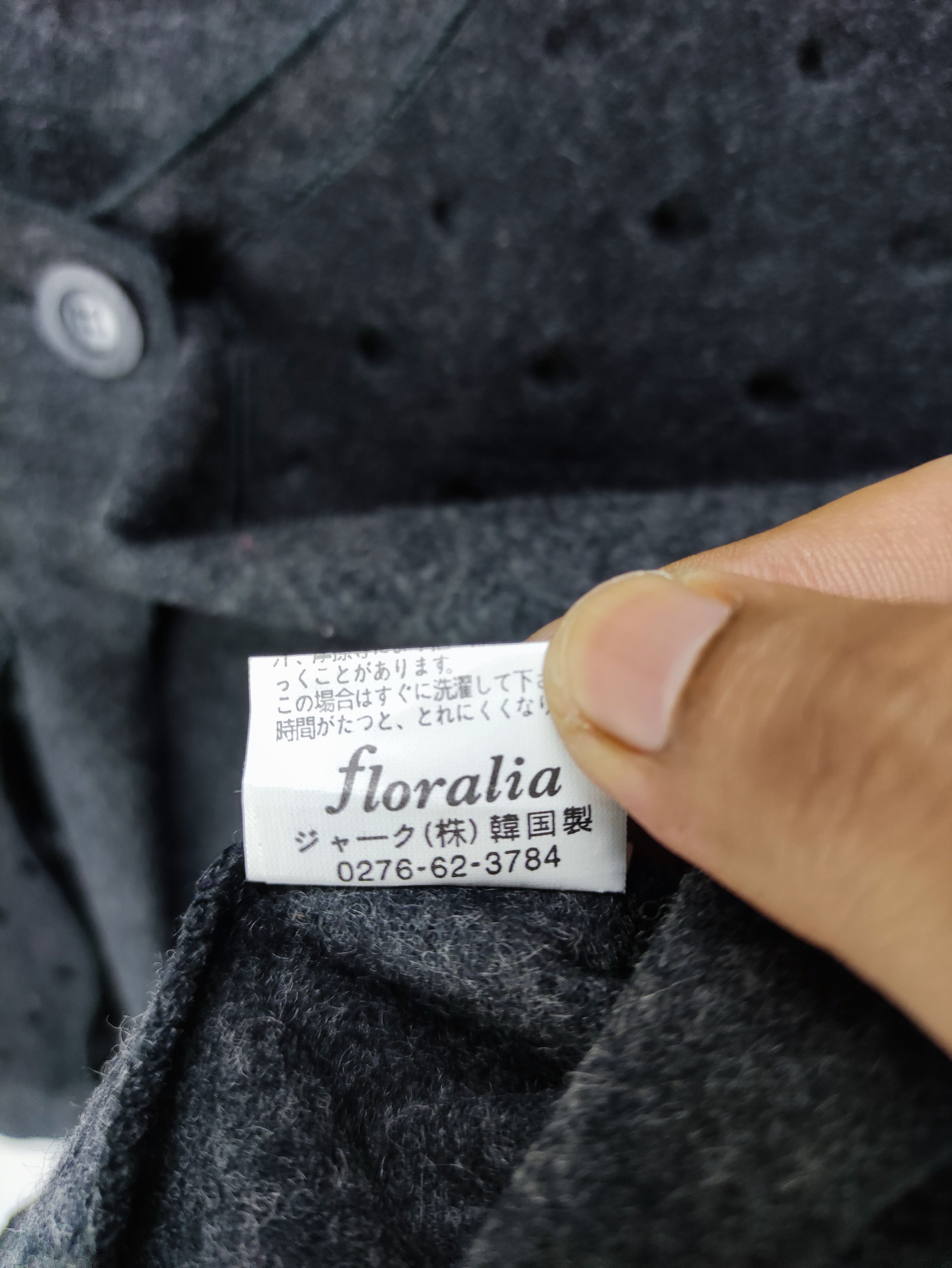 Japanese Brand Steals🔥Vintage Vest Crop Disstressed Style by Floralia Size M / US 6-8 / IT 42-44 - 4 Thumbnail