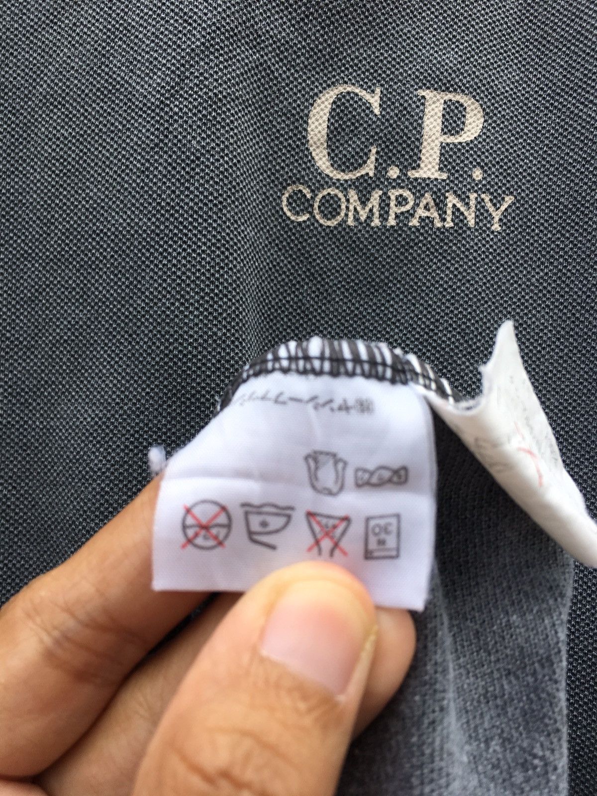 C.P. Company Vintage C.P Company Floral Sleeves Rare Design Tshirt Size US M / EU 48-50 / 2 - 16 Thumbnail
