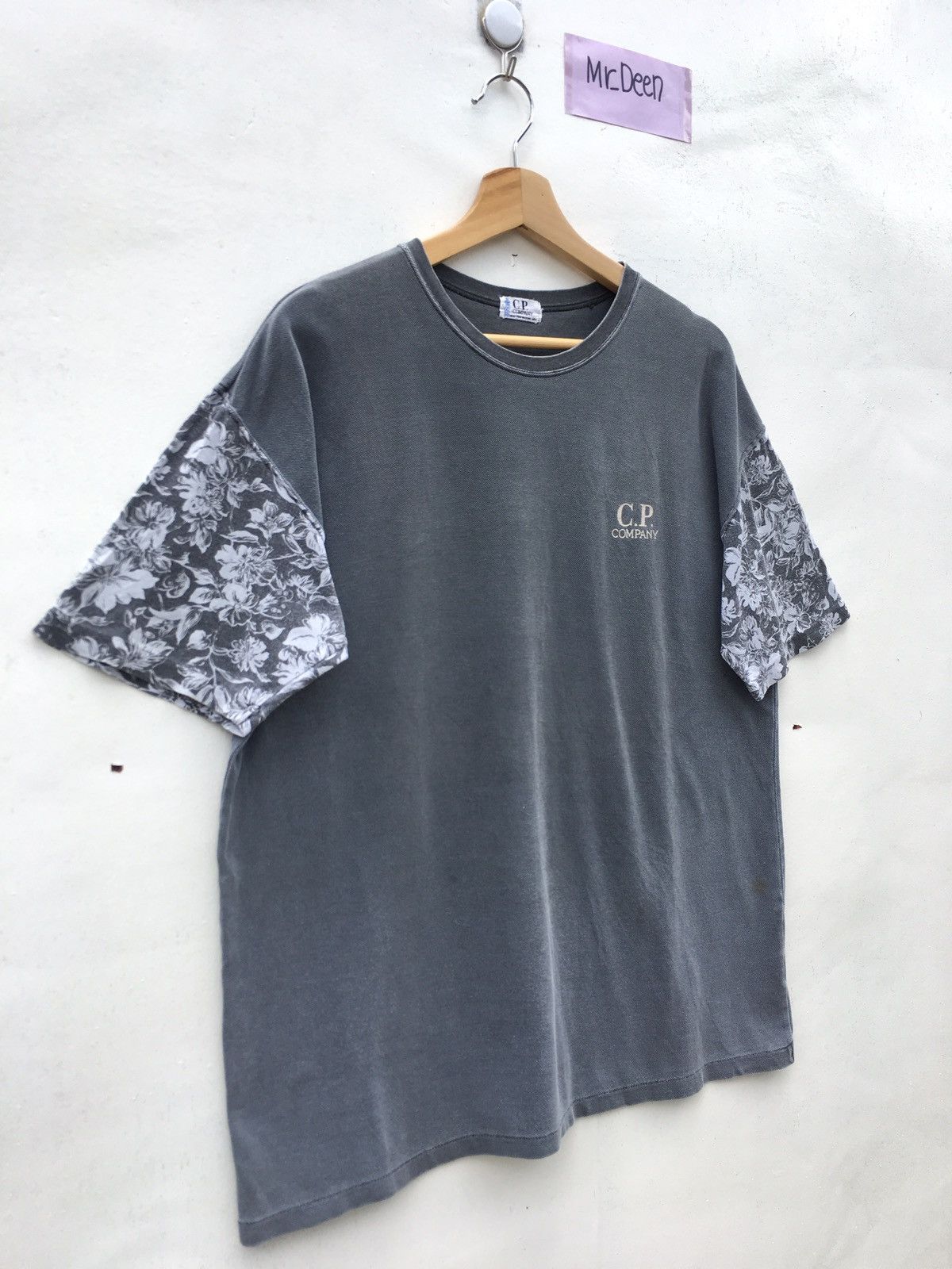 C.P. Company Vintage C.P Company Floral Sleeves Rare Design Tshirt Size US M / EU 48-50 / 2 - 3 Thumbnail