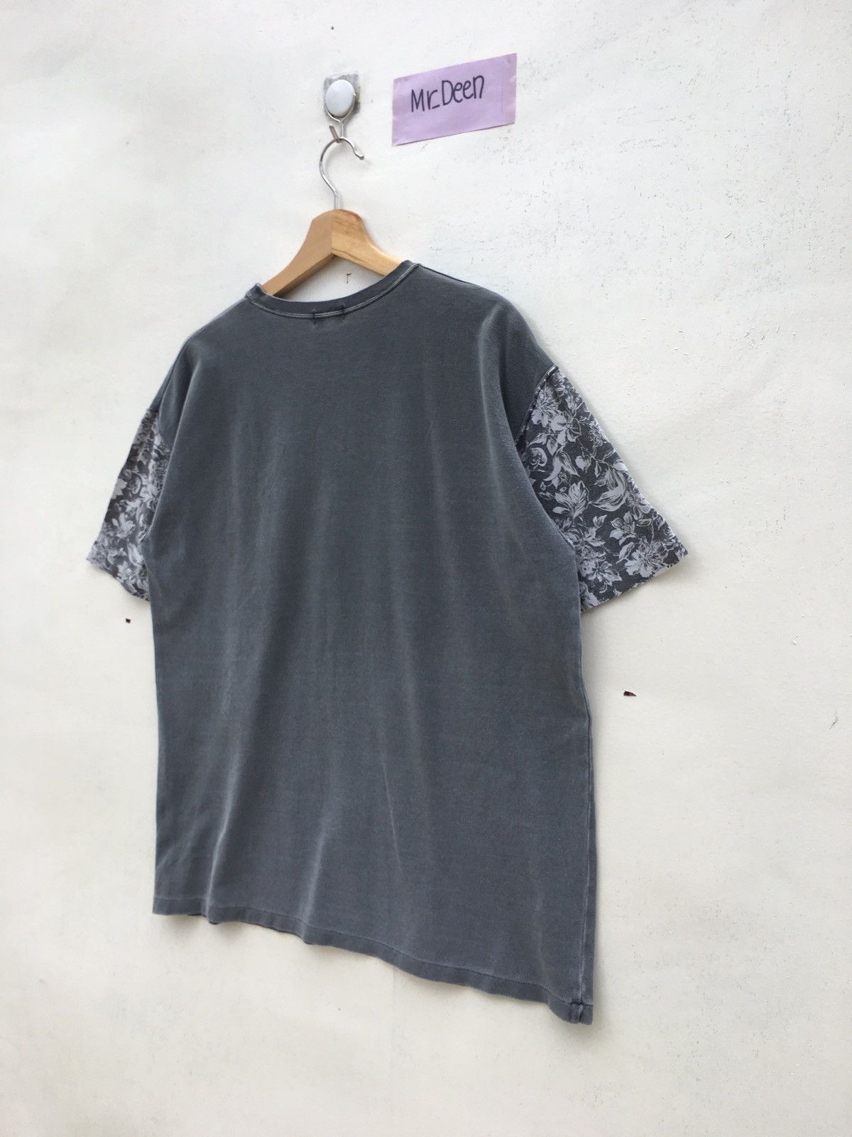 C.P. Company Vintage C.P Company Floral Sleeves Rare Design Tshirt Size US M / EU 48-50 / 2 - 11 Thumbnail
