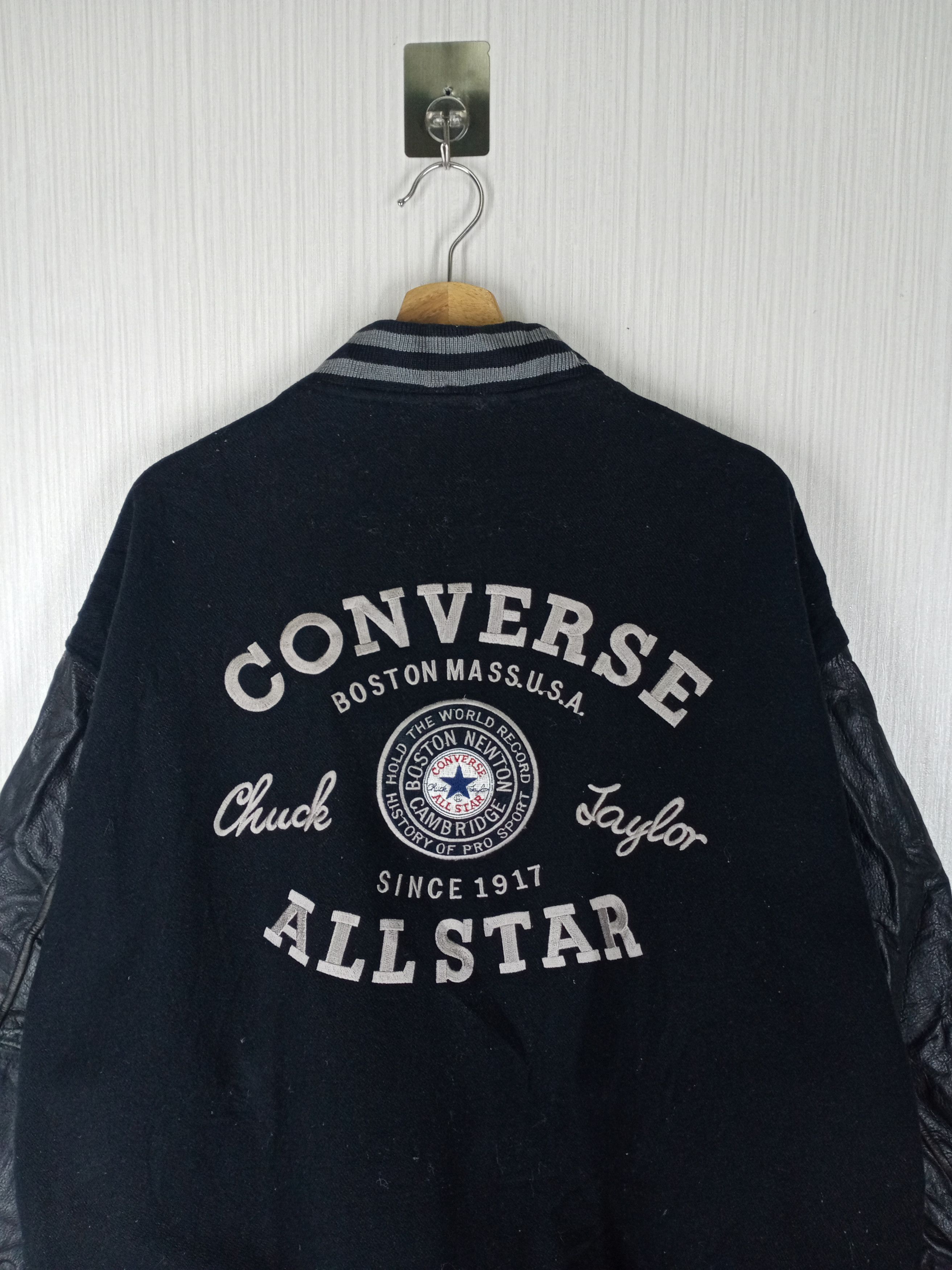 Converse Vintage Converse Chuck Taylor Varsity Wool Leather Jacket Size US XXL / EU 58 / 5 - 3 Thumbnail