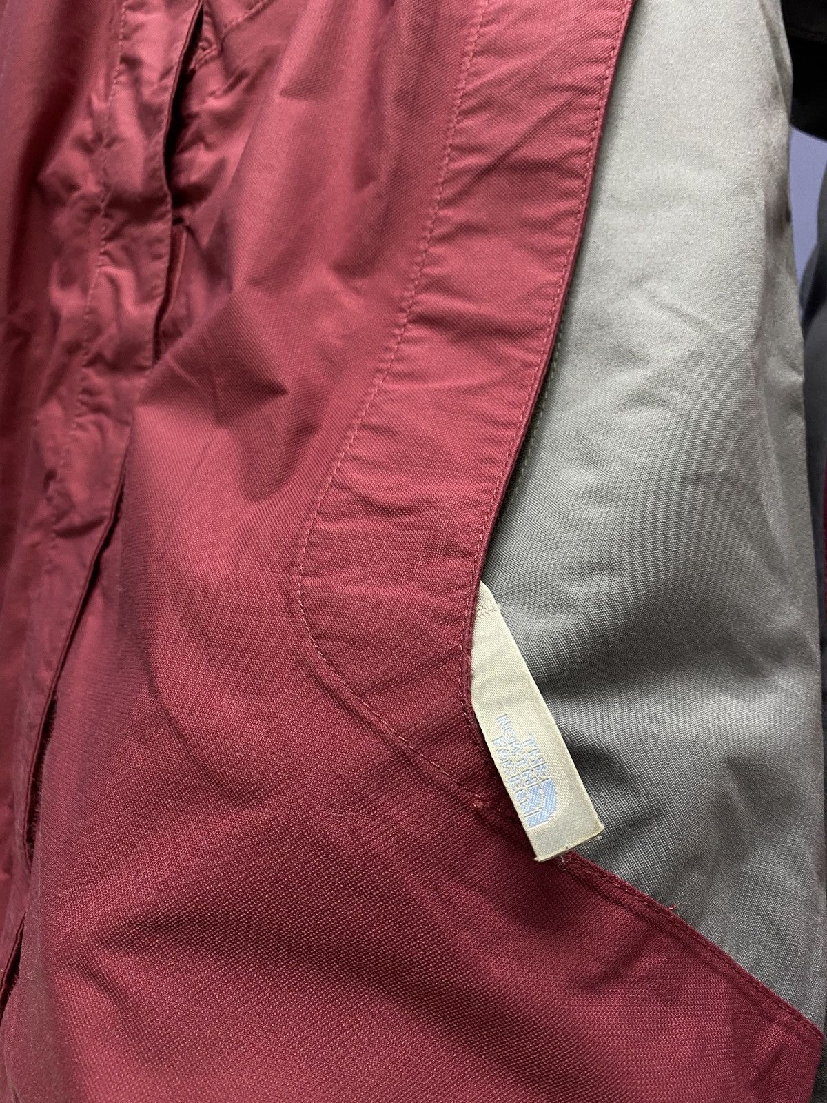 The North Face × Vintage The North Face HyVent Women Jacket Size L / US 10 / IT 46 - 4 Thumbnail