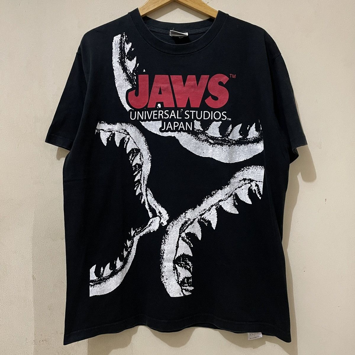 image of Vintage 00’S Jaws Movie Universal Studio T Shirt in Black, Men's (Size Large)
