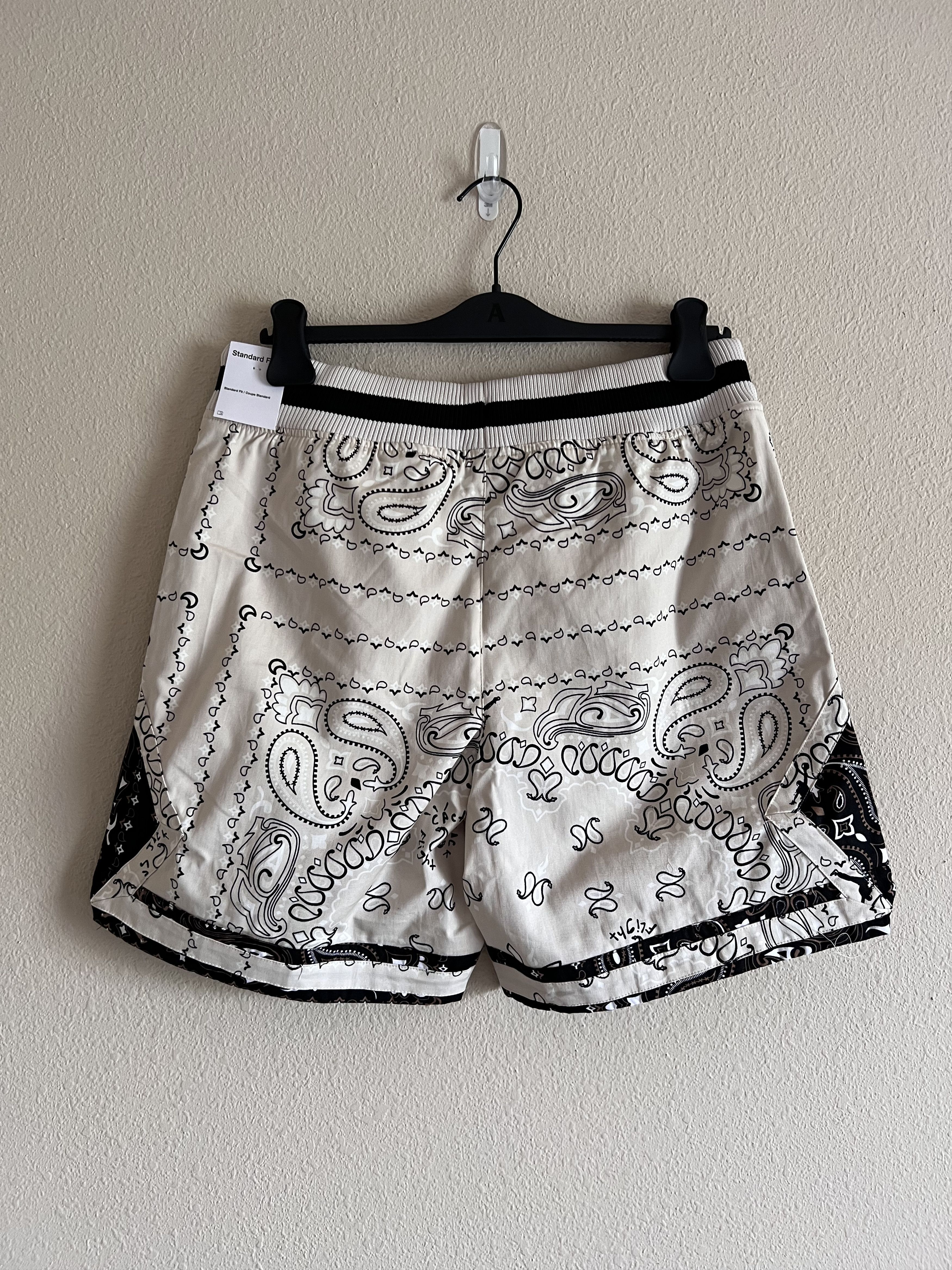 Jordan Brand × Travis Scott Jordan Travis Scott Paisley Shorts in White Size US 36 / EU 52 - 4 Thumbnail