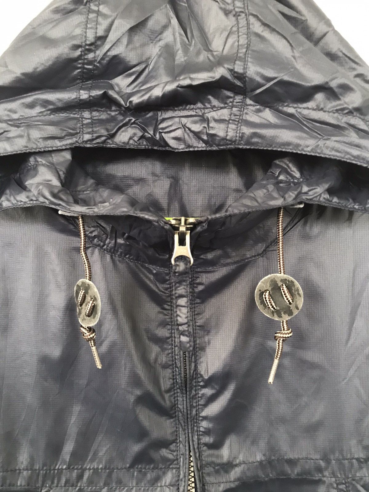 Uniqlo Uniqlo Windbreaker Size US L / EU 52-54 / 3 - 8 Thumbnail