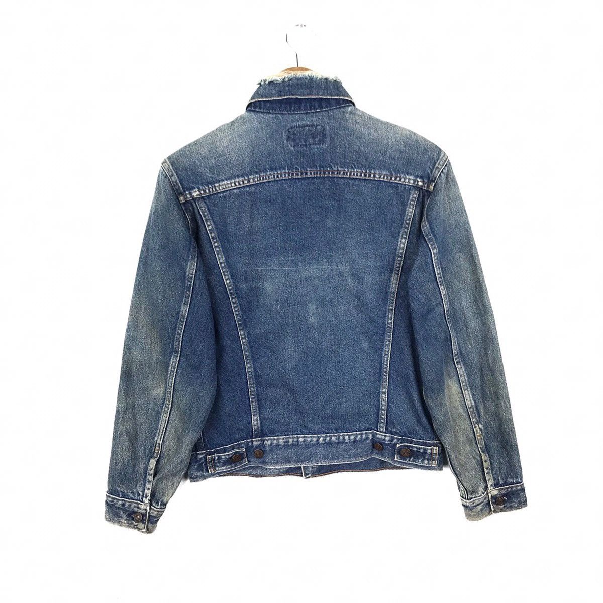 Levi's × Levi's Vintage Clothing Vintage Levi’s Distressed Trucker Denim Jacket Size US S / EU 44-46 / 1 - 3 Thumbnail