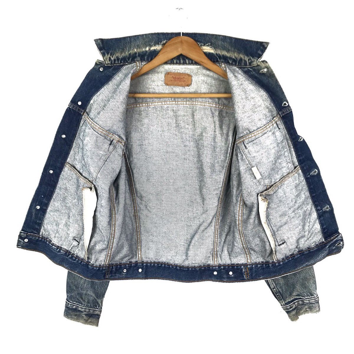Levi's × Levi's Vintage Clothing Vintage Levi’s Distressed Trucker Denim Jacket Size US S / EU 44-46 / 1 - 4 Thumbnail