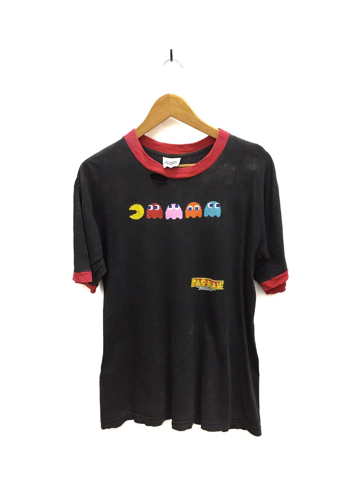 image of Cartoon Network x Vintage 90's Pac-Man Trashed By Stanley Desantis Tee in Black, Men's (Size Medium