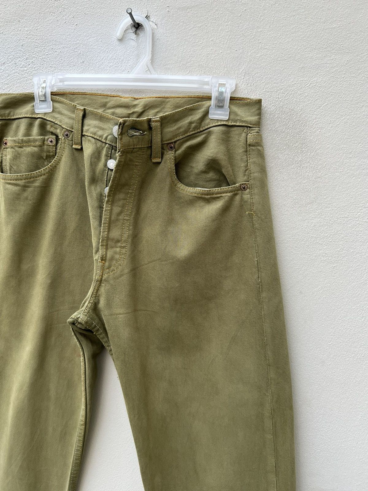 Levi's Vintage 1999 Levi’s 501 Sun Fade Olive Green Denim Jeans Size US 31 - 8 Thumbnail