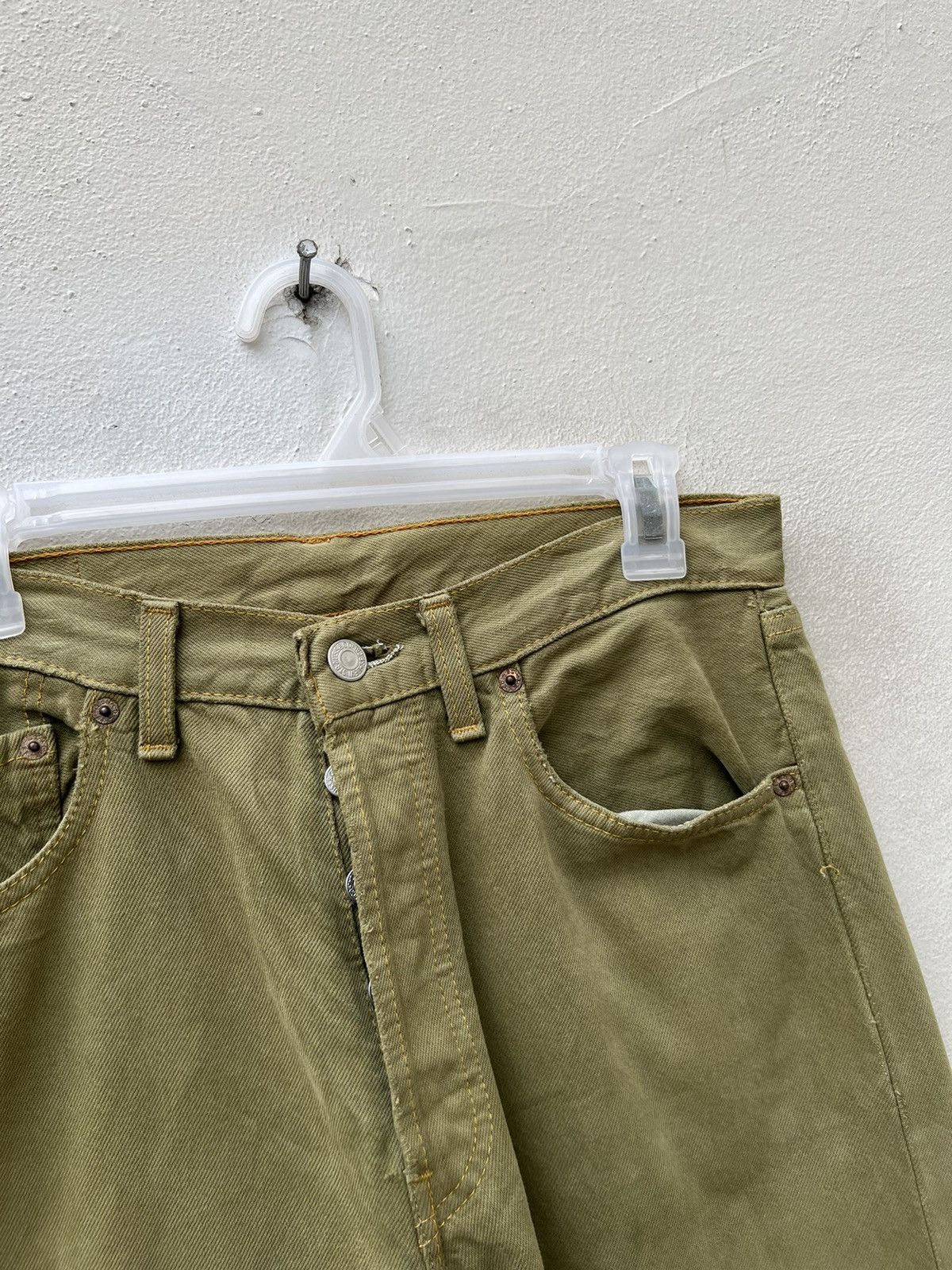 Levi's Vintage 1999 Levi’s 501 Sun Fade Olive Green Denim Jeans Size US 31 - 4 Thumbnail