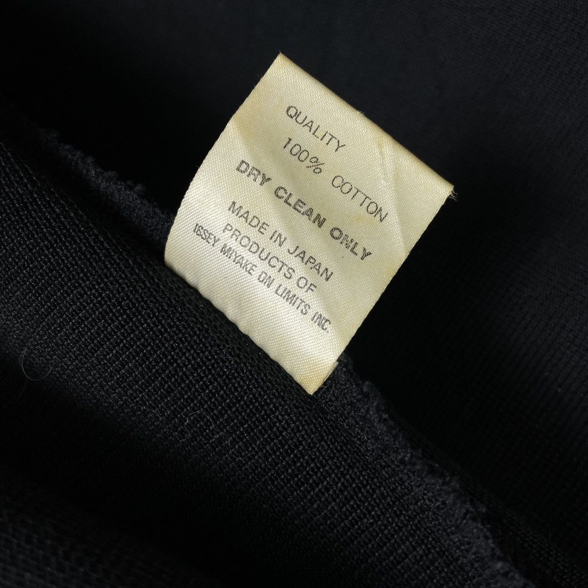 Issey Miyake 🔥80s ISSEY MIYAKE MEN PLISSE CARDIGAN JACKET Size US M / EU 48-50 / 2 - 12 Thumbnail