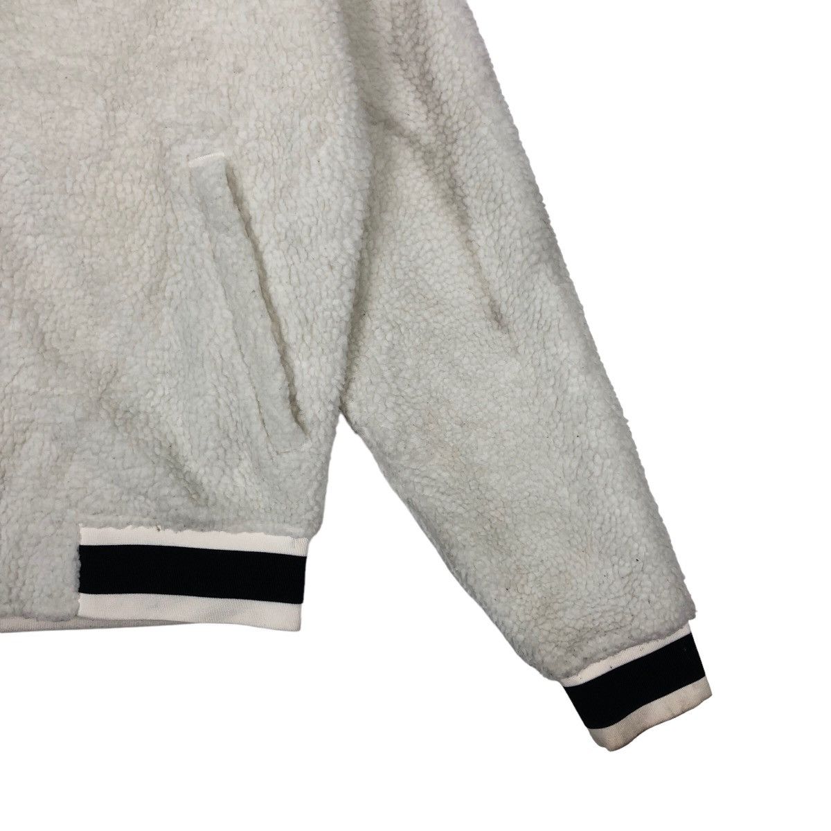 Japanese Brand RARE FLEECE JACKET NEW BALANCE STREETWEAR Y2K Size US XS / EU 42 / 0 - 4 Thumbnail