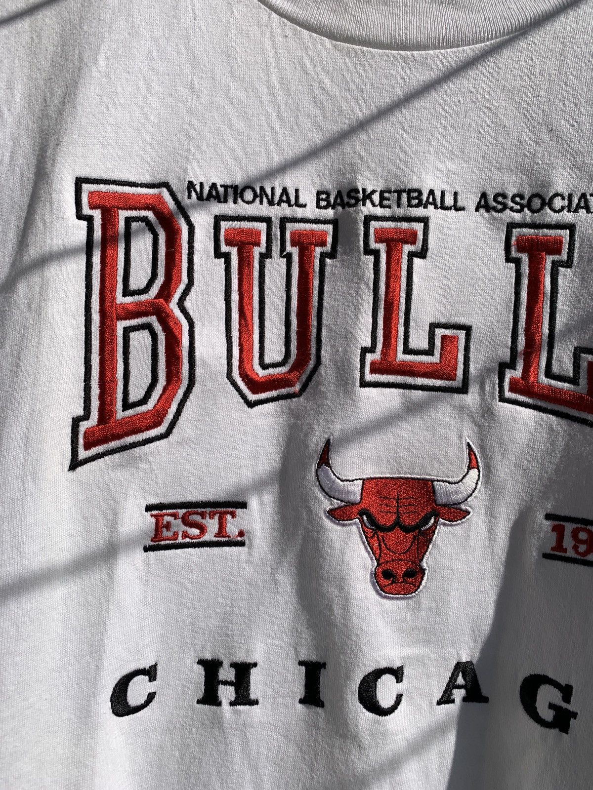 Lee 90s Vintage Lee Chicago Bulls White T-Shirt Size US L / EU 52-54 / 3 - 6 Thumbnail