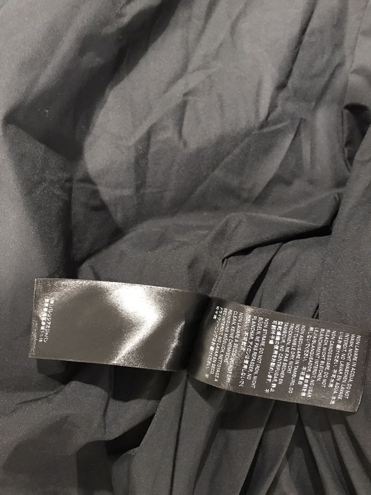 Balenciaga Balenciaga incognito parka. 44/S. $3000 Size US S / EU 44-46 / 1 - 10 Thumbnail