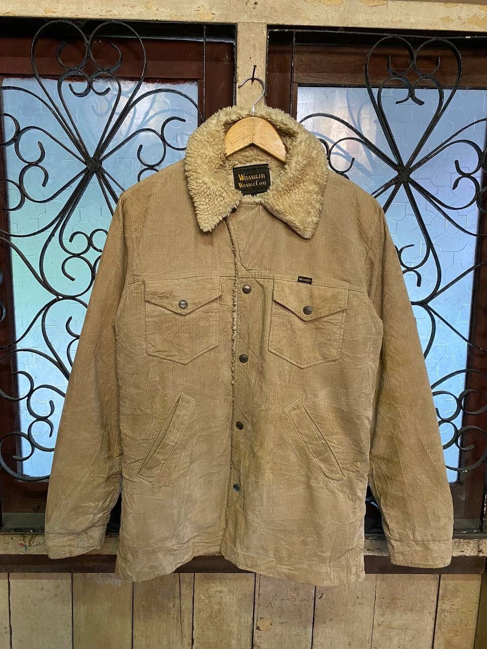 Vintage Vintage Wrangler Corduroy Sherpa Wrange Coat Size US M / EU 48-50 / 2 - 3 Thumbnail