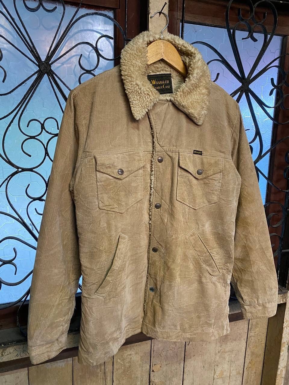 Vintage Vintage Wrangler Corduroy Sherpa Wrange Coat Size US M / EU 48-50 / 2 - 4 Thumbnail