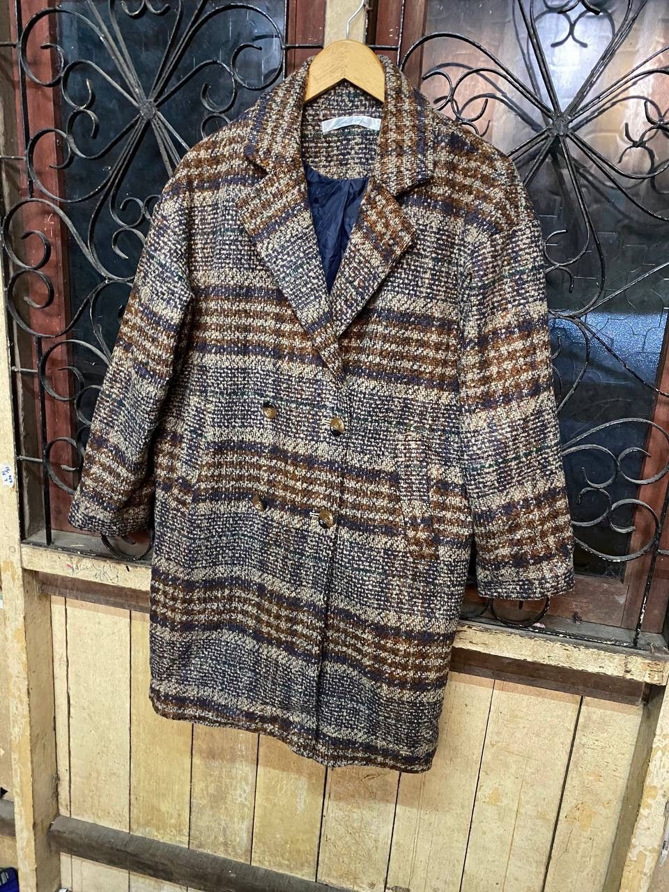 Japanese Brand Vintage Kobe Lettuce Double Breast Checked Wool Coat Size US L / EU 52-54 / 3 - 2 Thumbnail