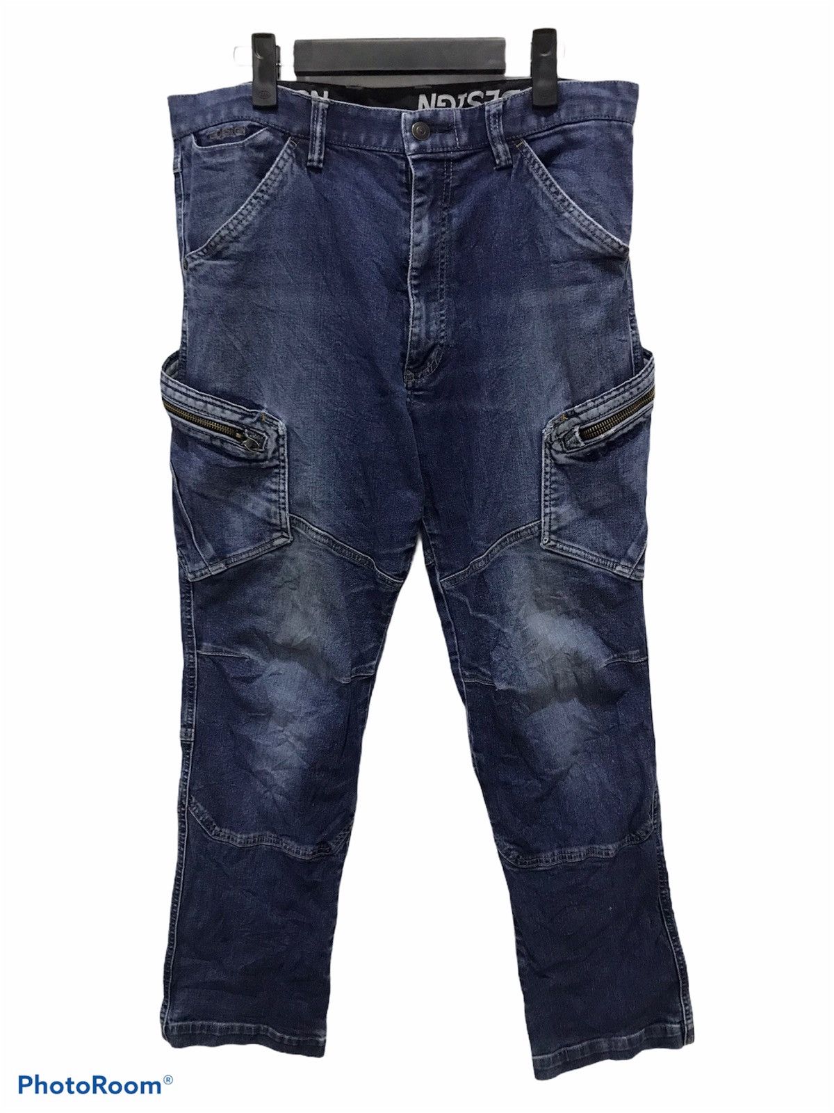 Distressed TS Design multipocket cargo denim jean