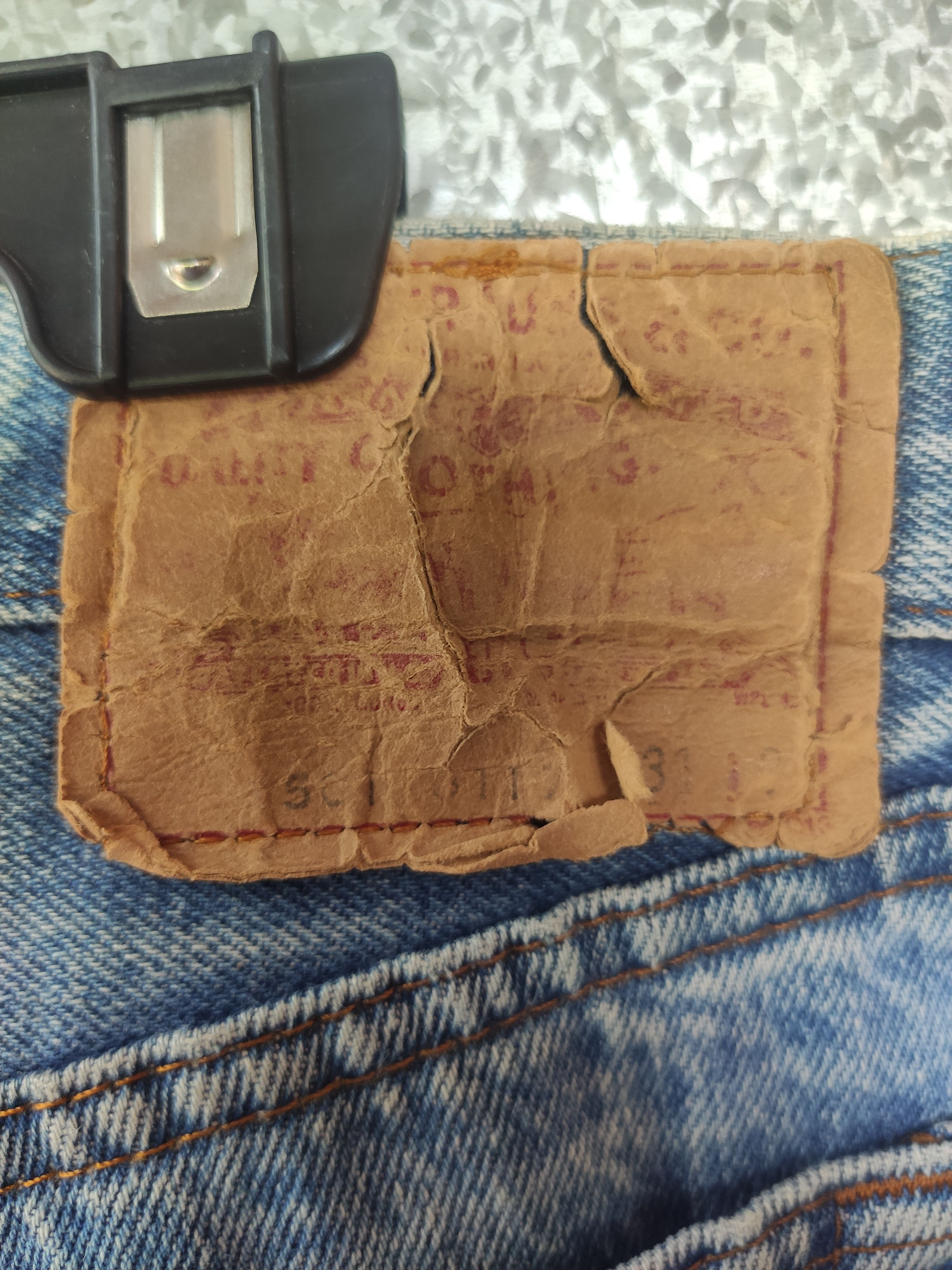 Levi's Rare Vtg 90s Vintage Levis 501 jeans X Geronimo Apache denim Size US 31 - 16 Thumbnail