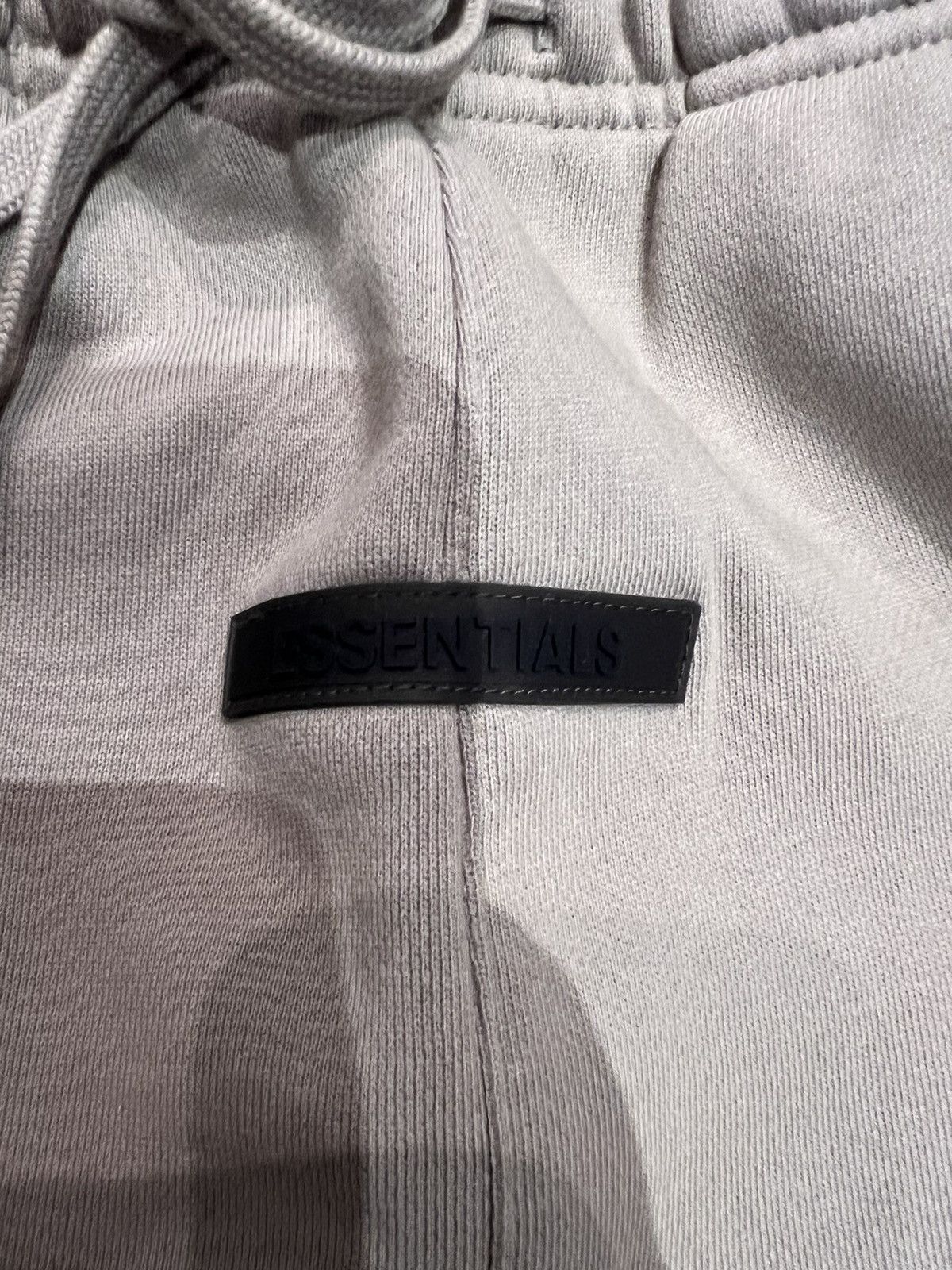 Essentials × Fear of God Fear of God Essentials Moss shorts Medium Size US 32 / EU 48 - 6 Thumbnail