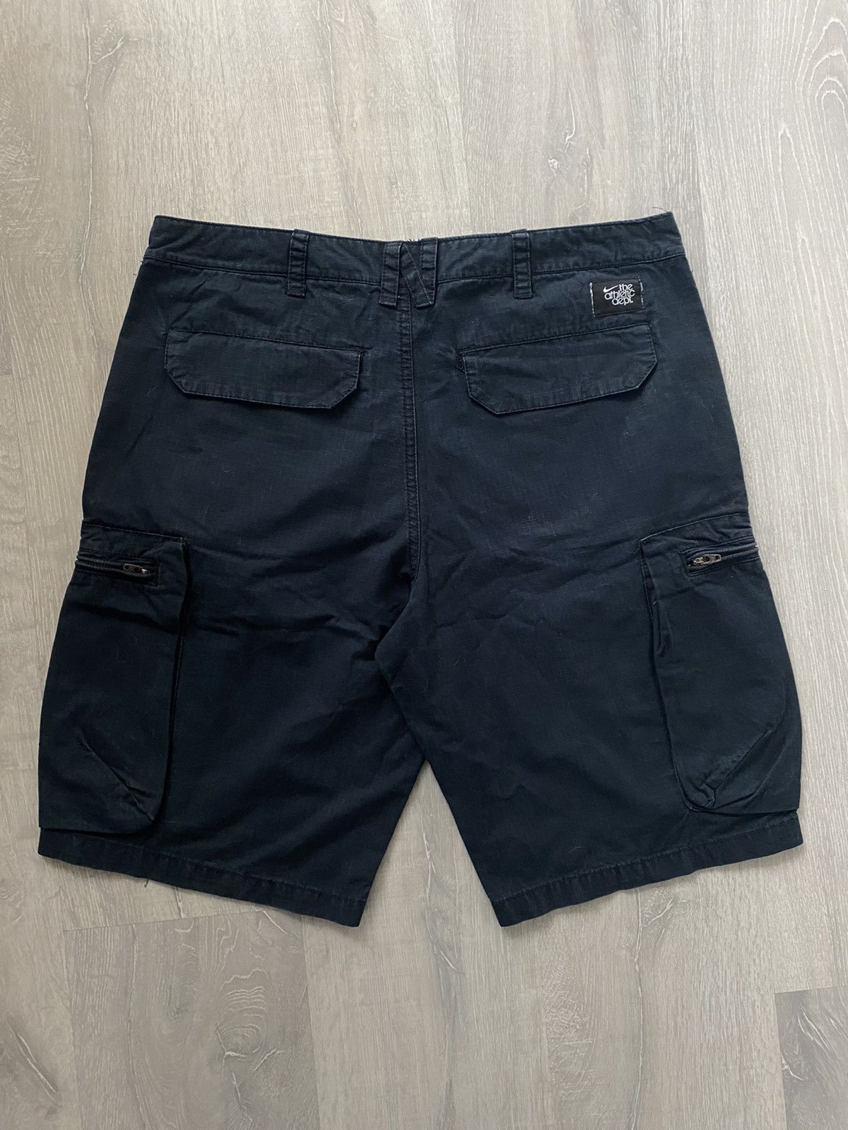 Nike × Vintage Nike vintage dark navy shorts cargo small swoosh ACG style Size US 30 / EU 46 - 5 Thumbnail