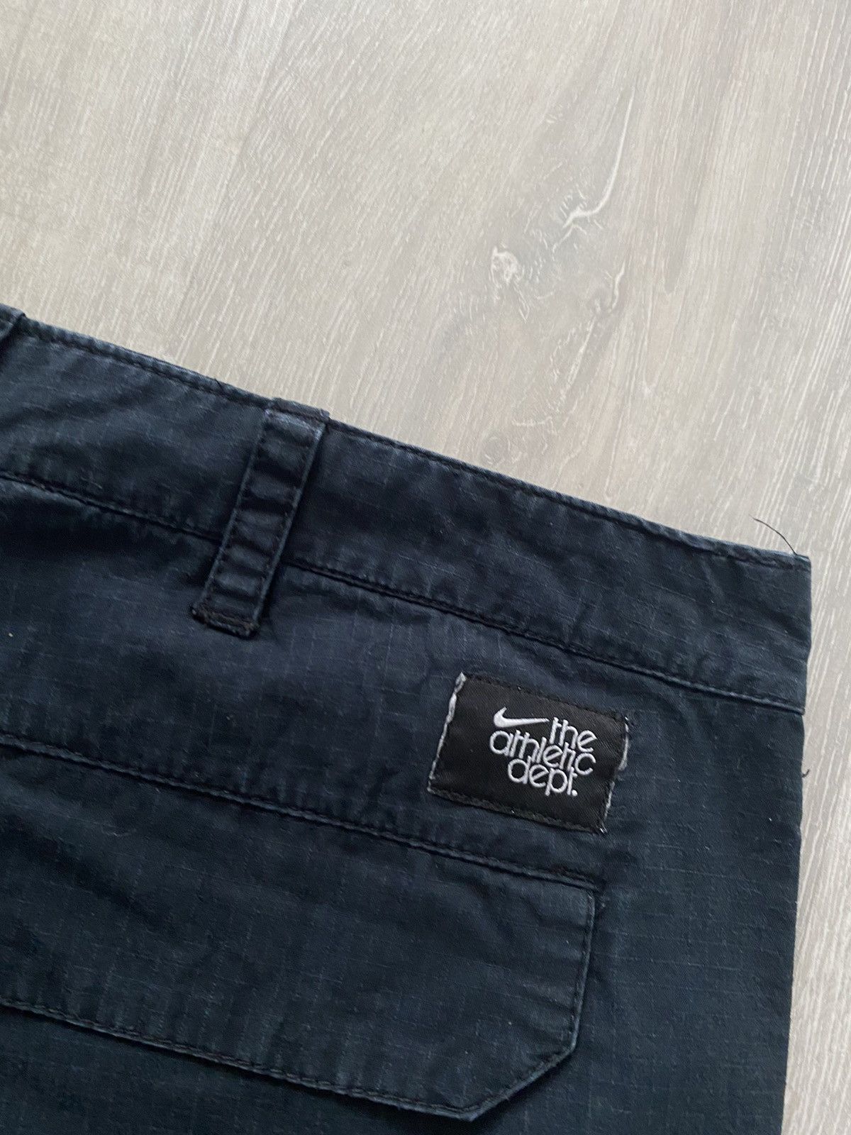 Nike × Vintage Nike vintage dark navy shorts cargo small swoosh ACG style Size US 30 / EU 46 - 6 Thumbnail