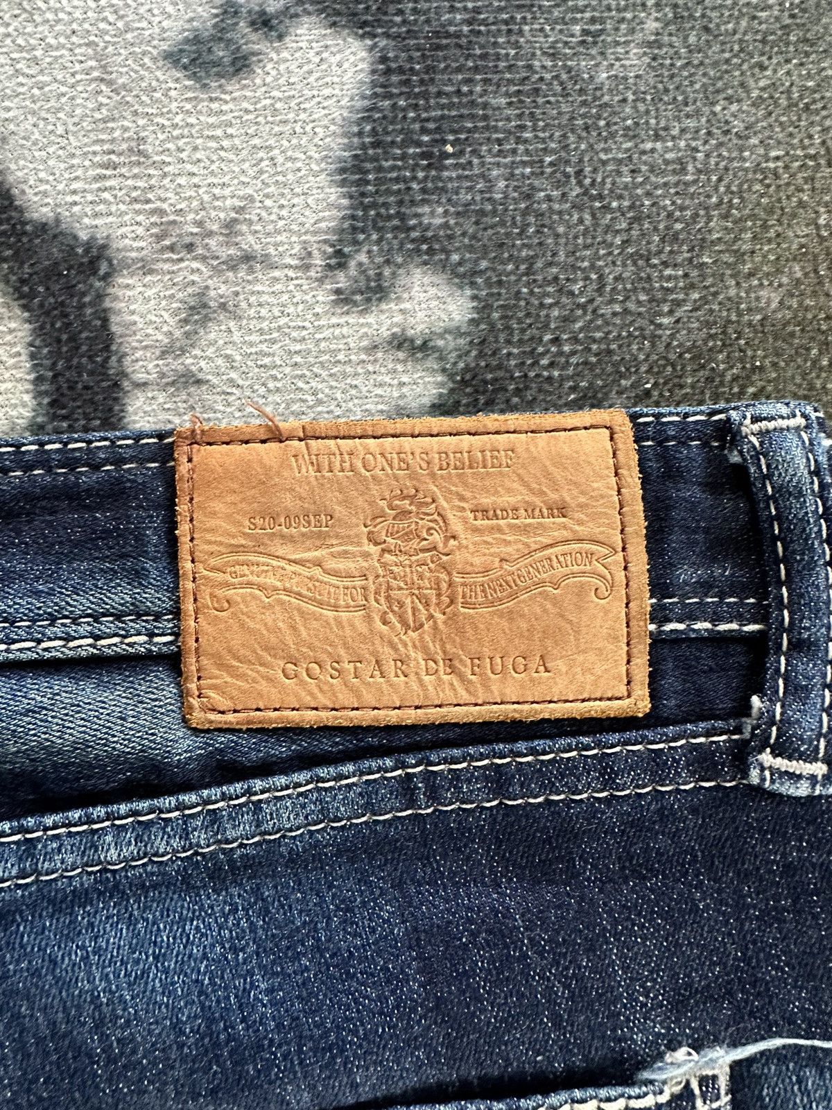 GOSTAR DE FUGA 2014 Gostar De Fuga Japan slim indigo denim Size US 33 - 11 Thumbnail